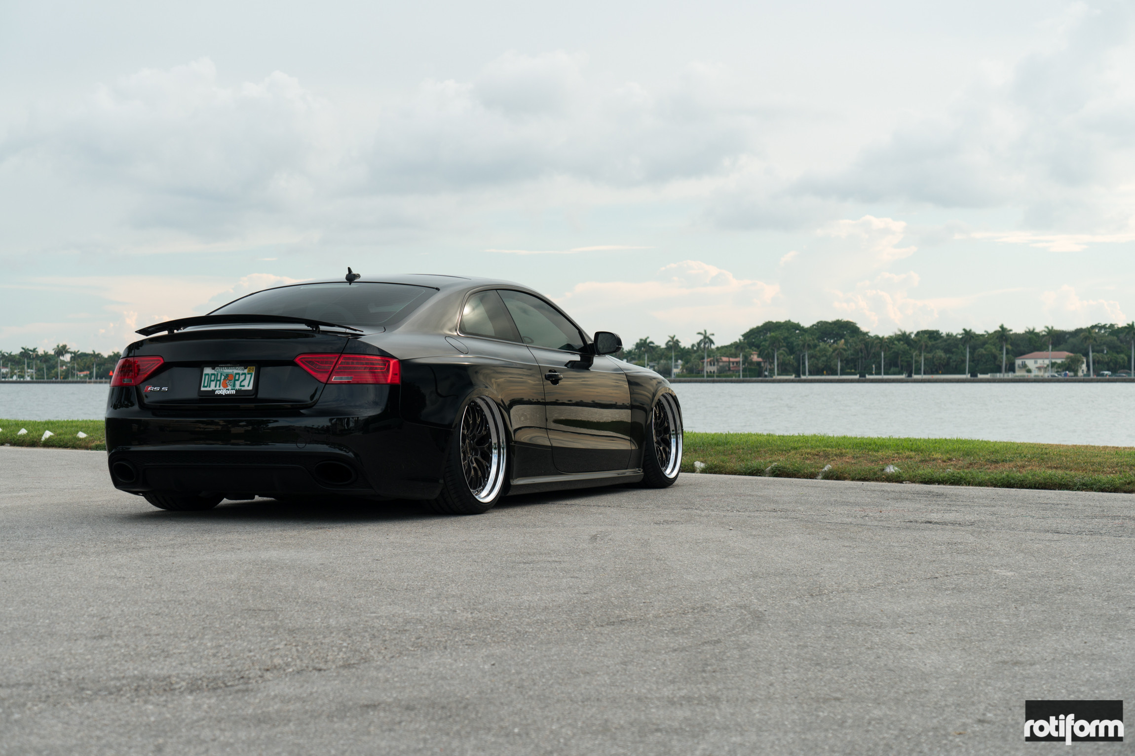 Aftermarket Rear Spoiler on Black Audi RS5 - Photo by Rotiform