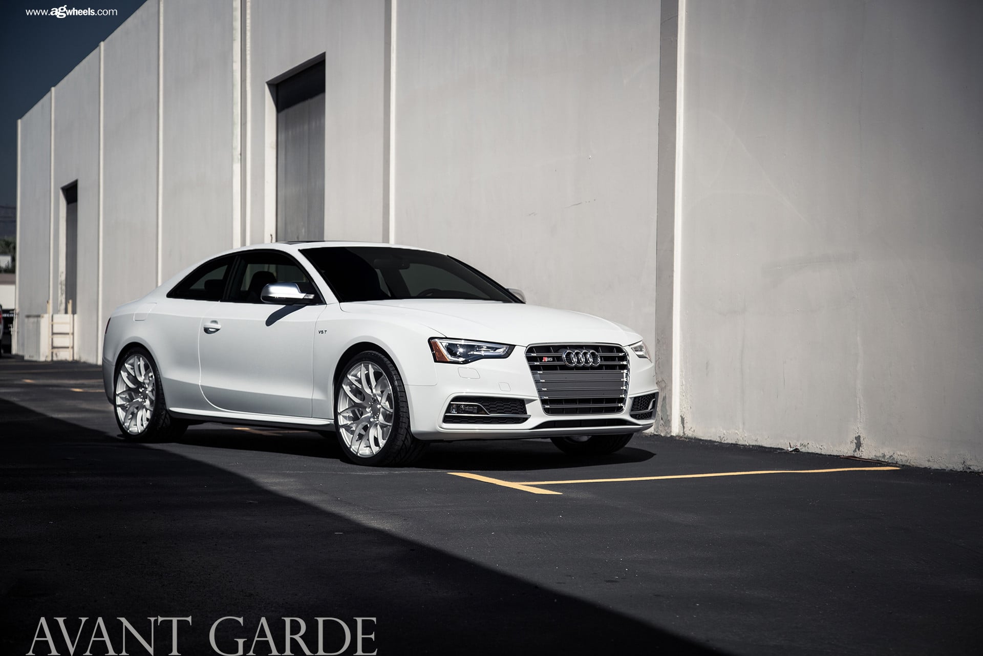 Chrome Grille on Custom White Audi S5 - Photo by Avant Garde Wheels