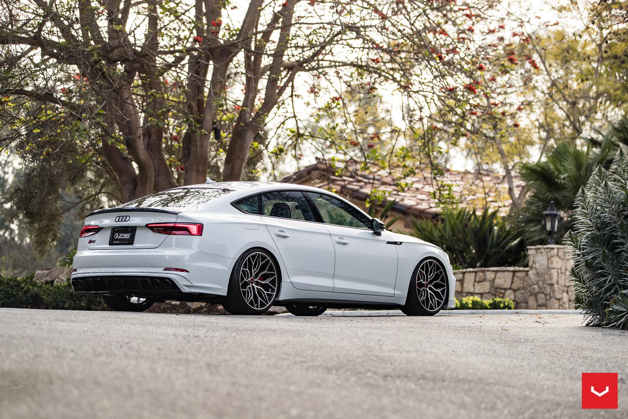 Rear Lip Spoiler on White Audi S5 - Photo by Vossen