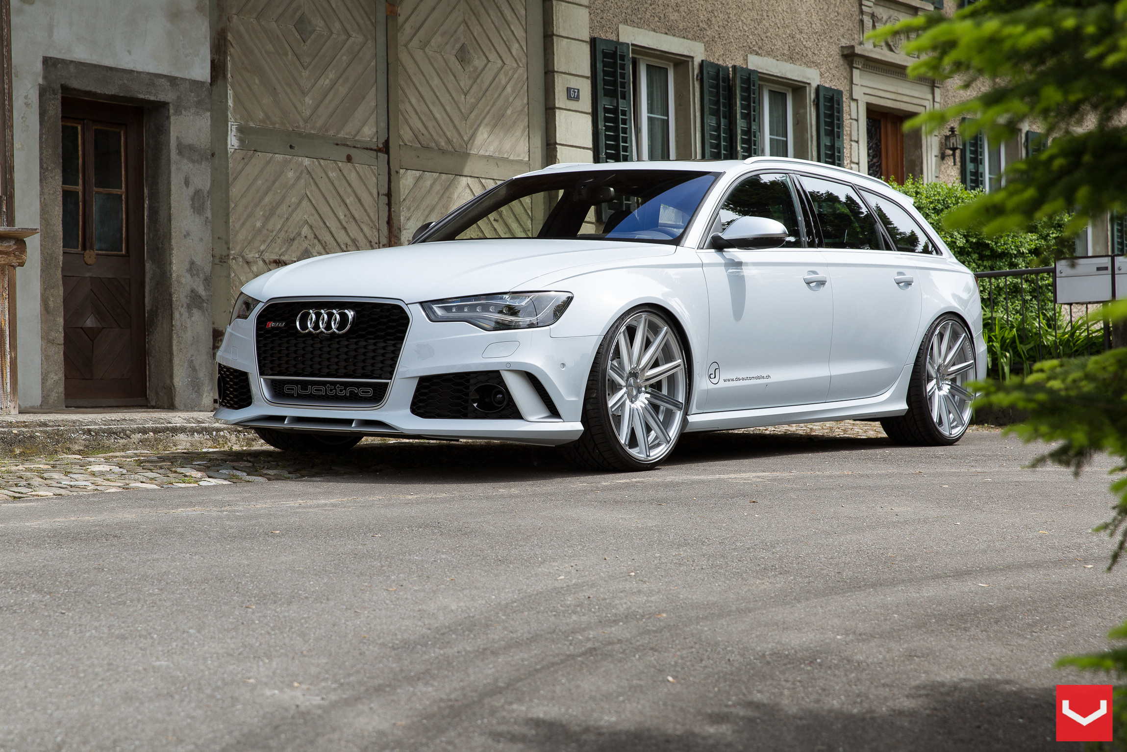 Custom Grille on White Audi S6 - Photo by Vossen