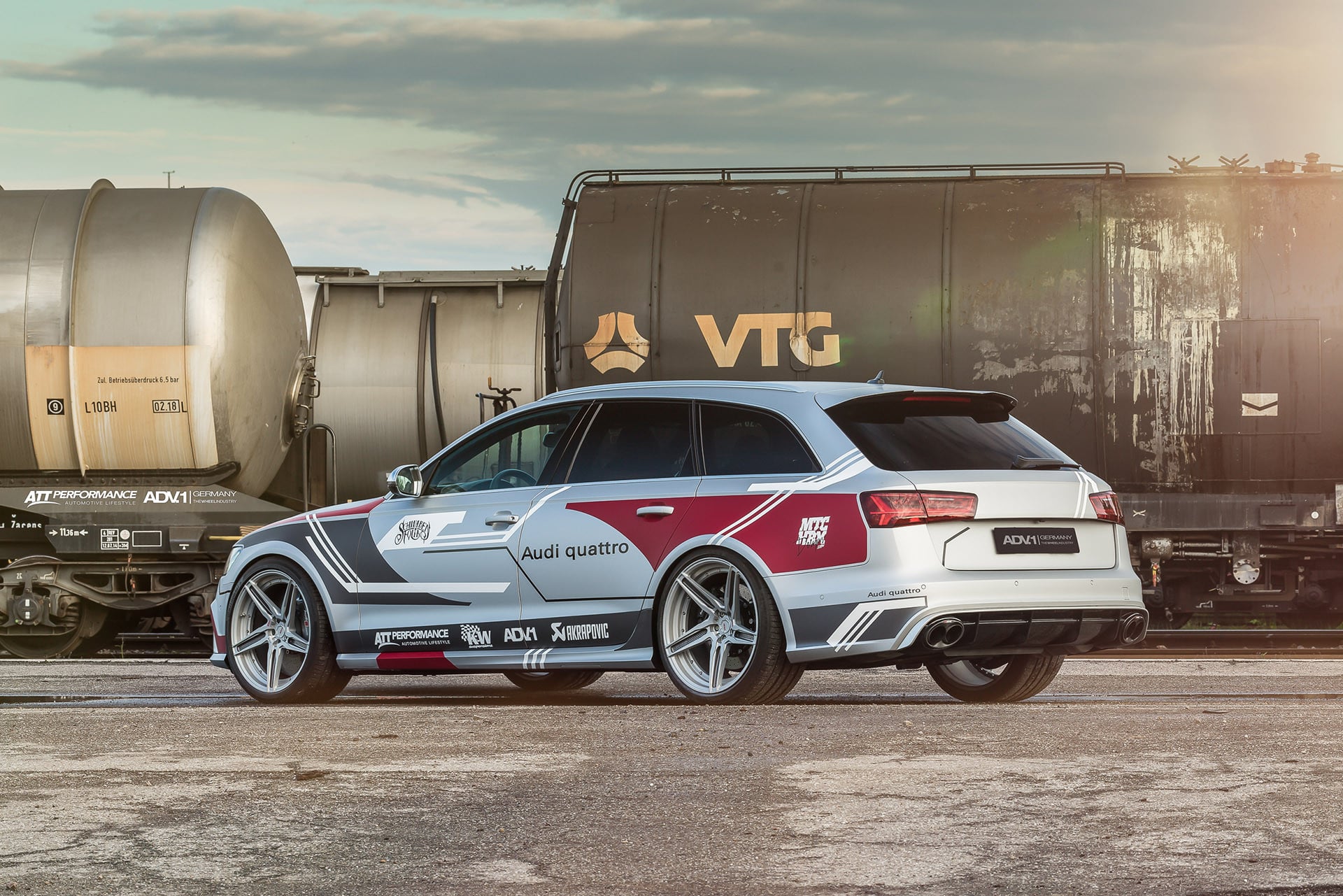 Aftermarket Side Skirts on Silver Debadged Audi S6 - Photo by ADV.1