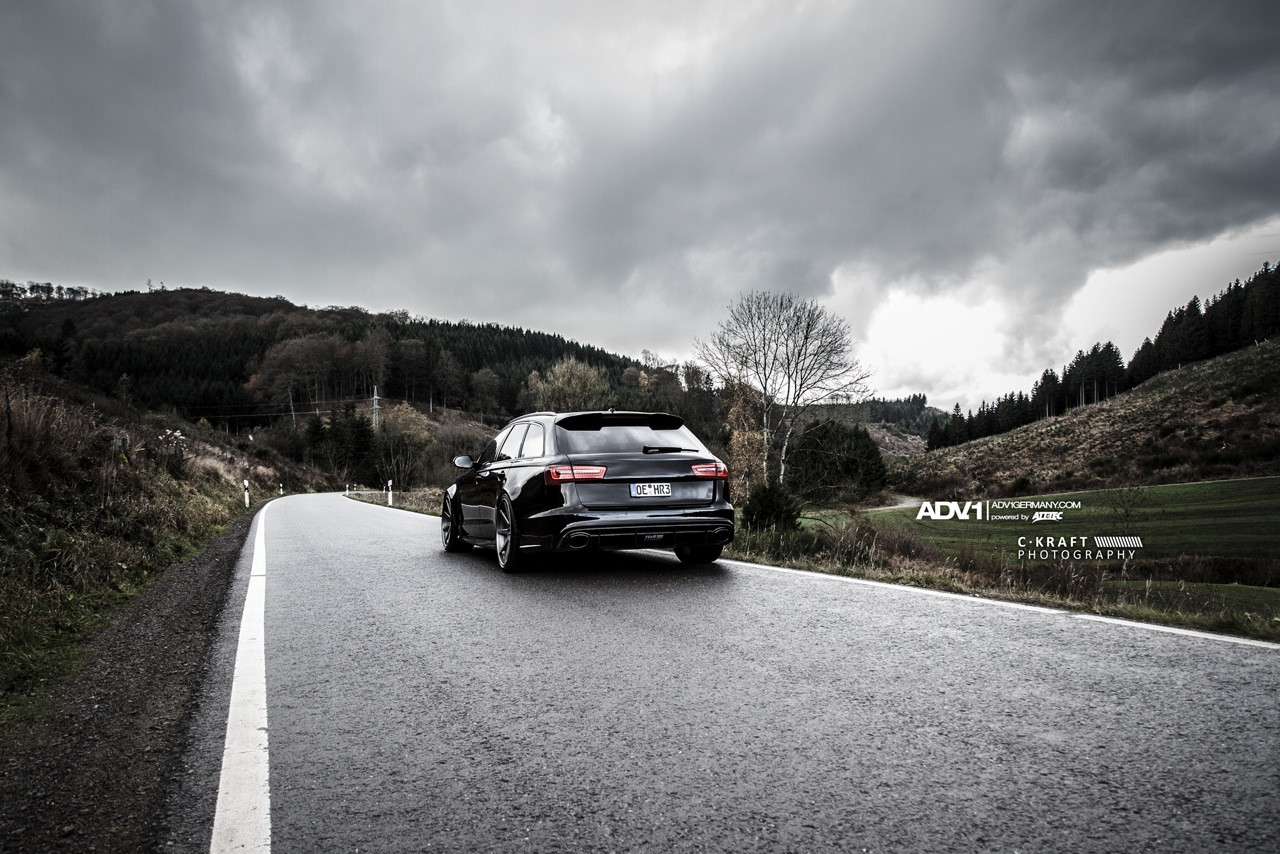 Aftermarket Rear Diffuser on Black Audi S6 - Photo by ADV.1