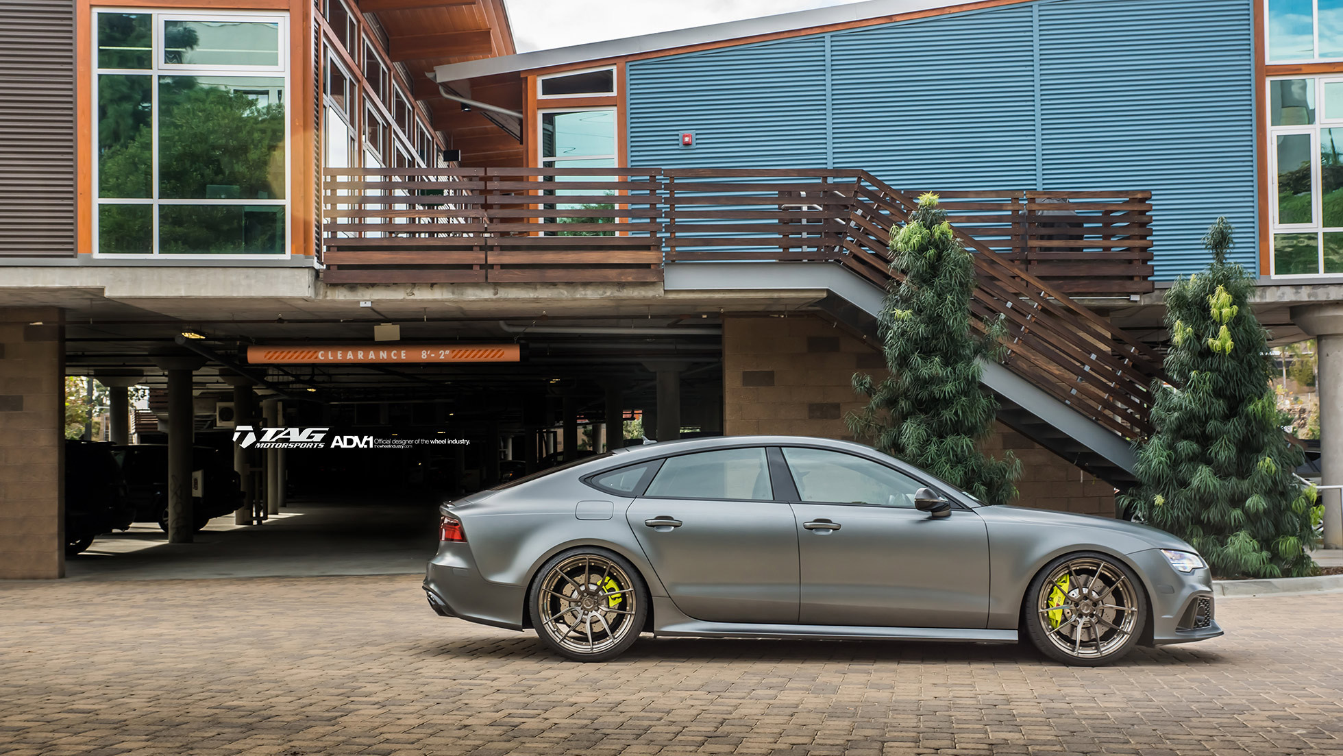 Aftermarket Side Skirts on Gray Matte Audi RS7 - Photo by ADV.1