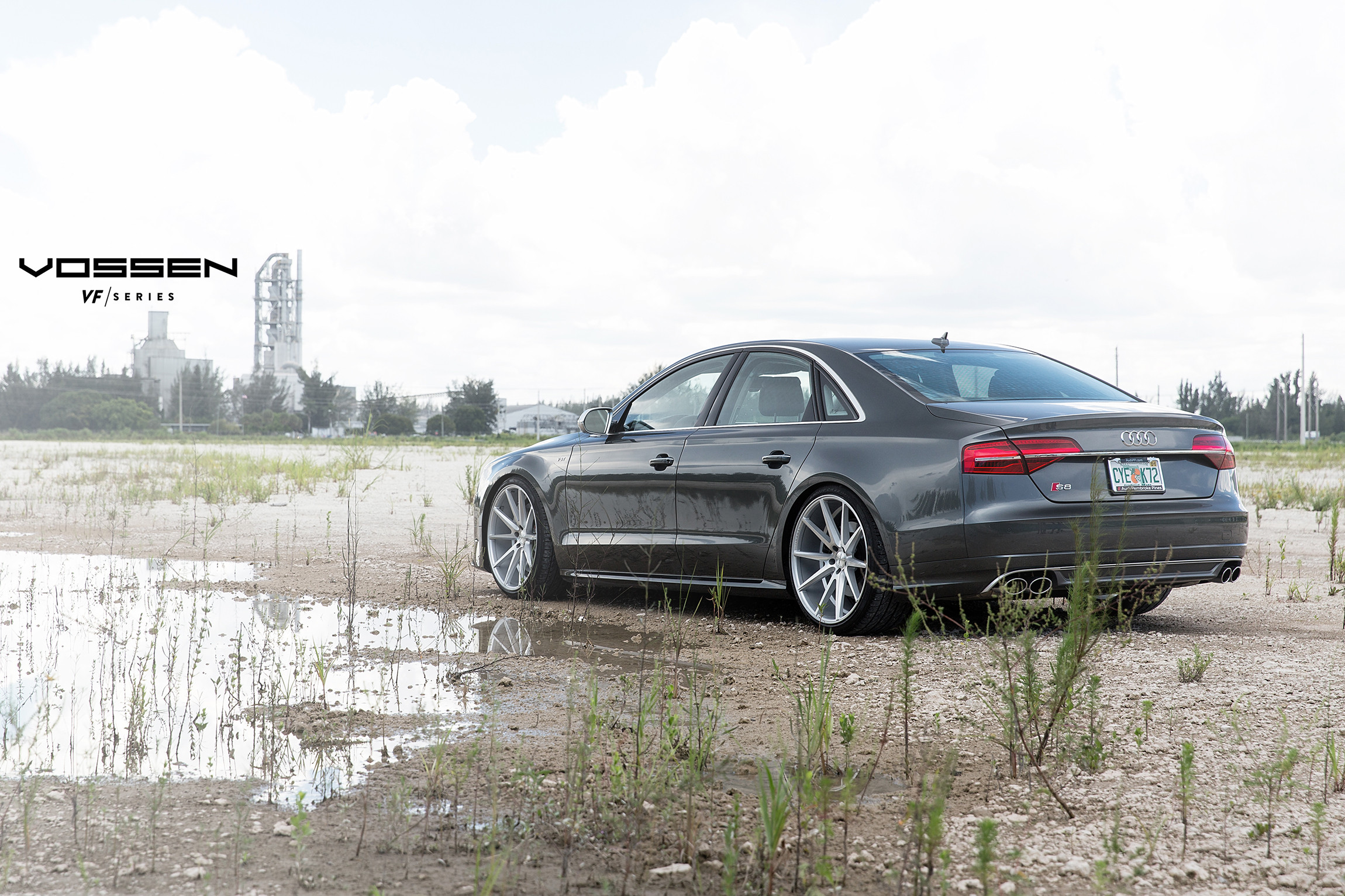 Audi S8 with Flow Formed VFS Series Vossen Wheels - Photo by Vossen