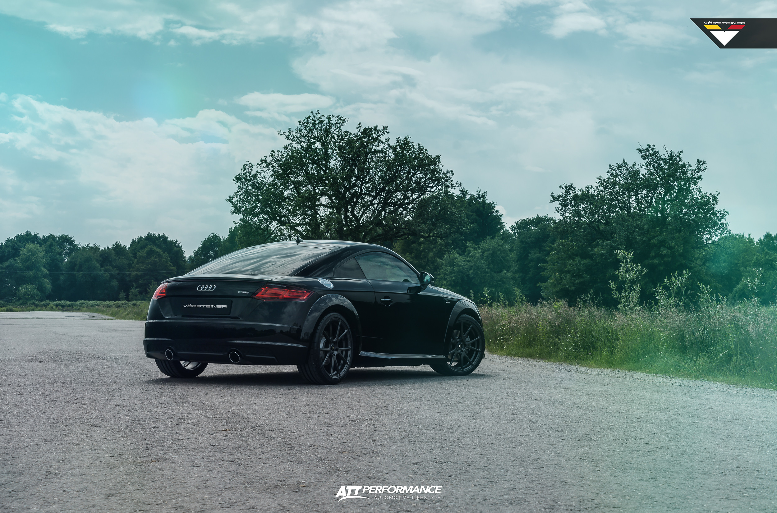 Red LED Taillights on Black Audi TT - Photo by Vorstiner