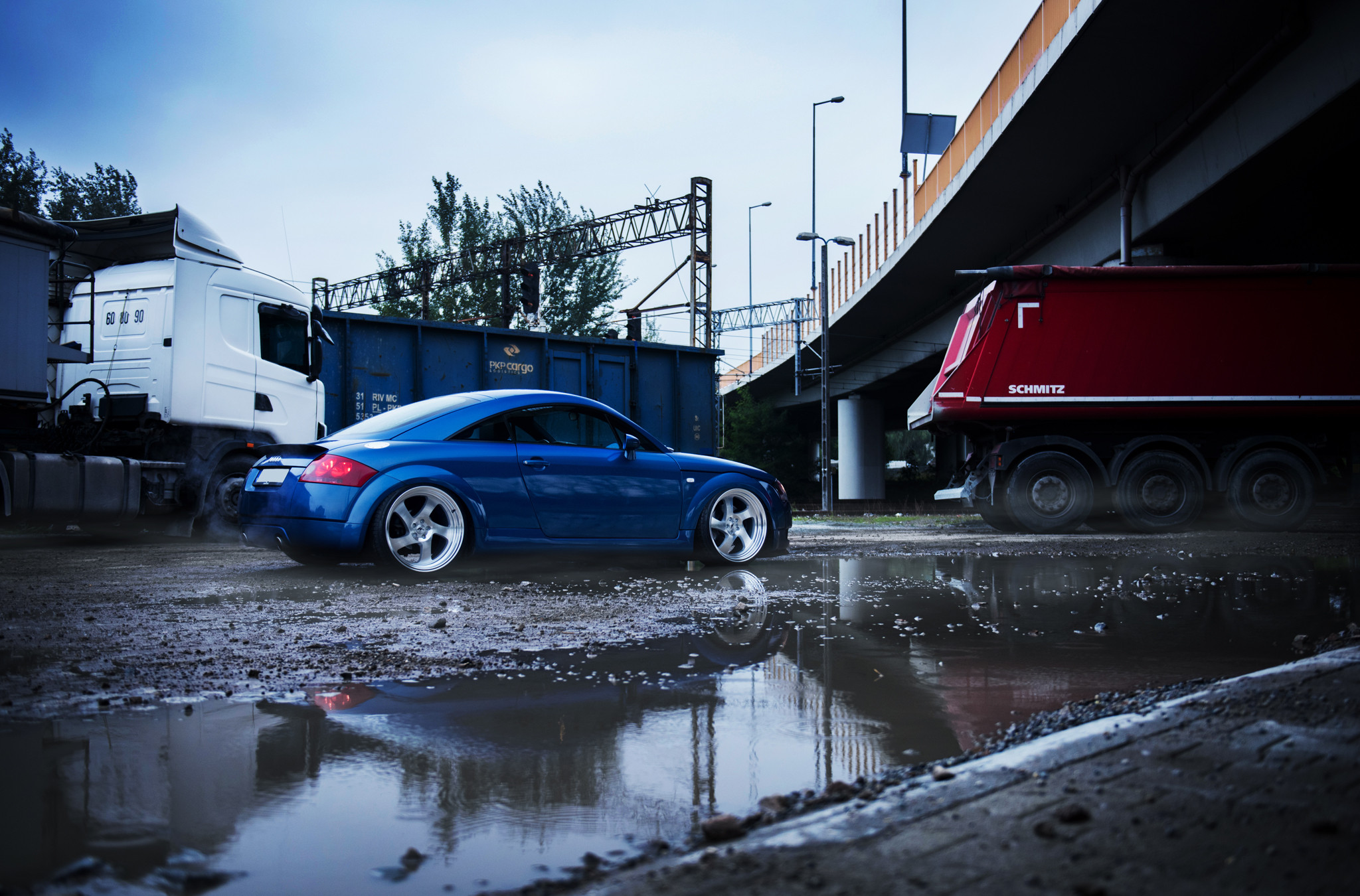 Blue Audi TT with Aftermarket Rear Spoiler - Photo by JR Wheels