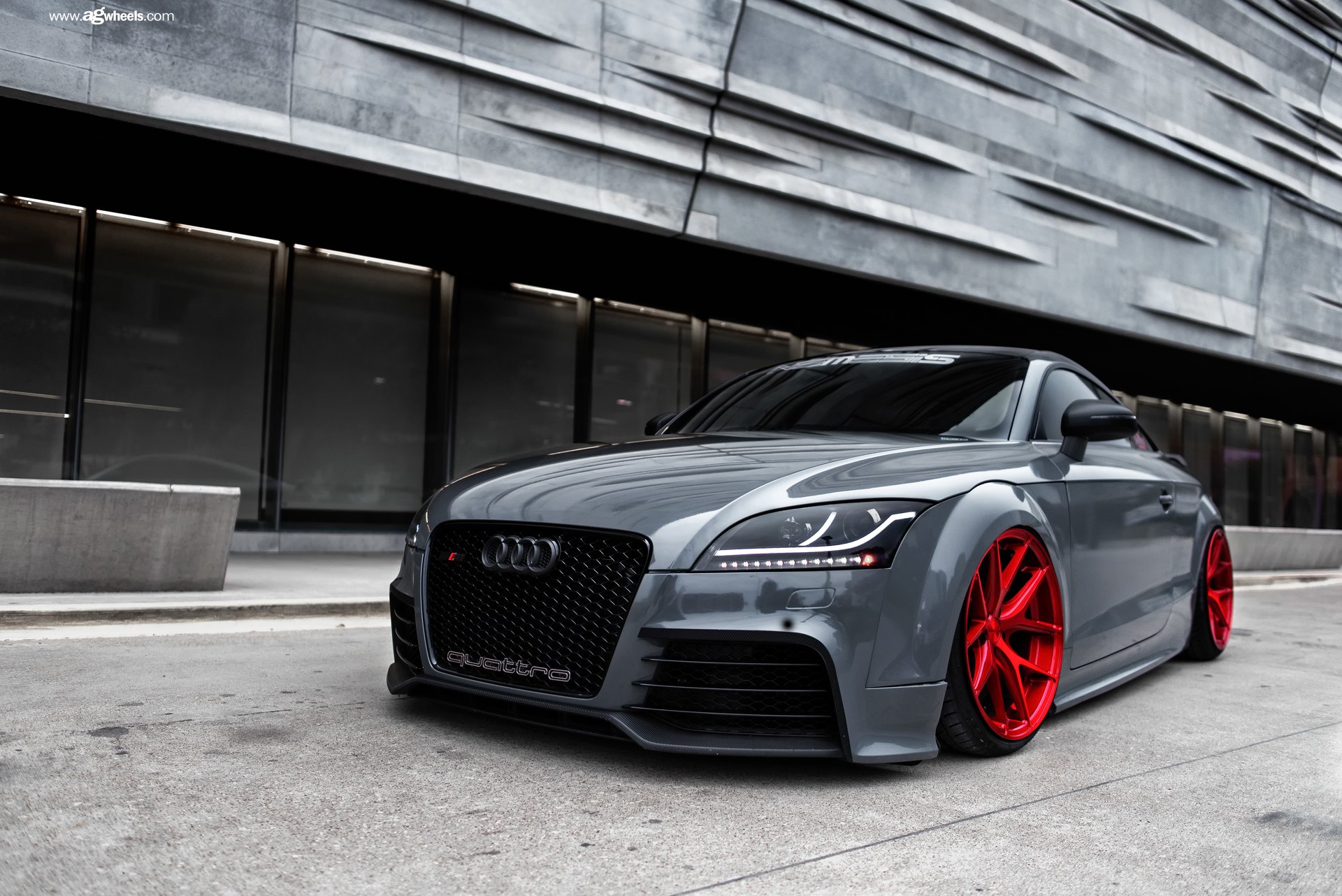 Ауди тюнинг фото. Ауди ТТ кастом. Audi TT Red Wheels. Ауди ТТ затюнингованная. Audi TT Red Custom Wheels.