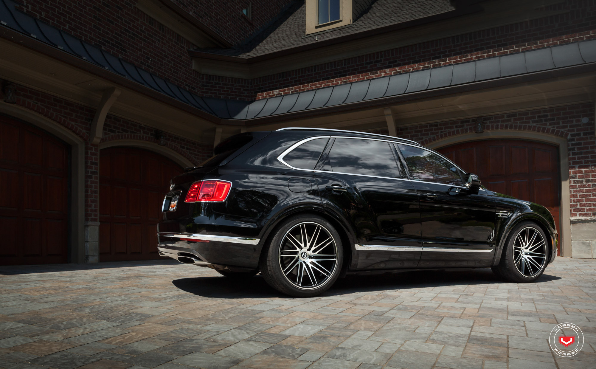 Bentley Bentayga with Aftermarket Rear Bumper Cover - Photo by Vossen