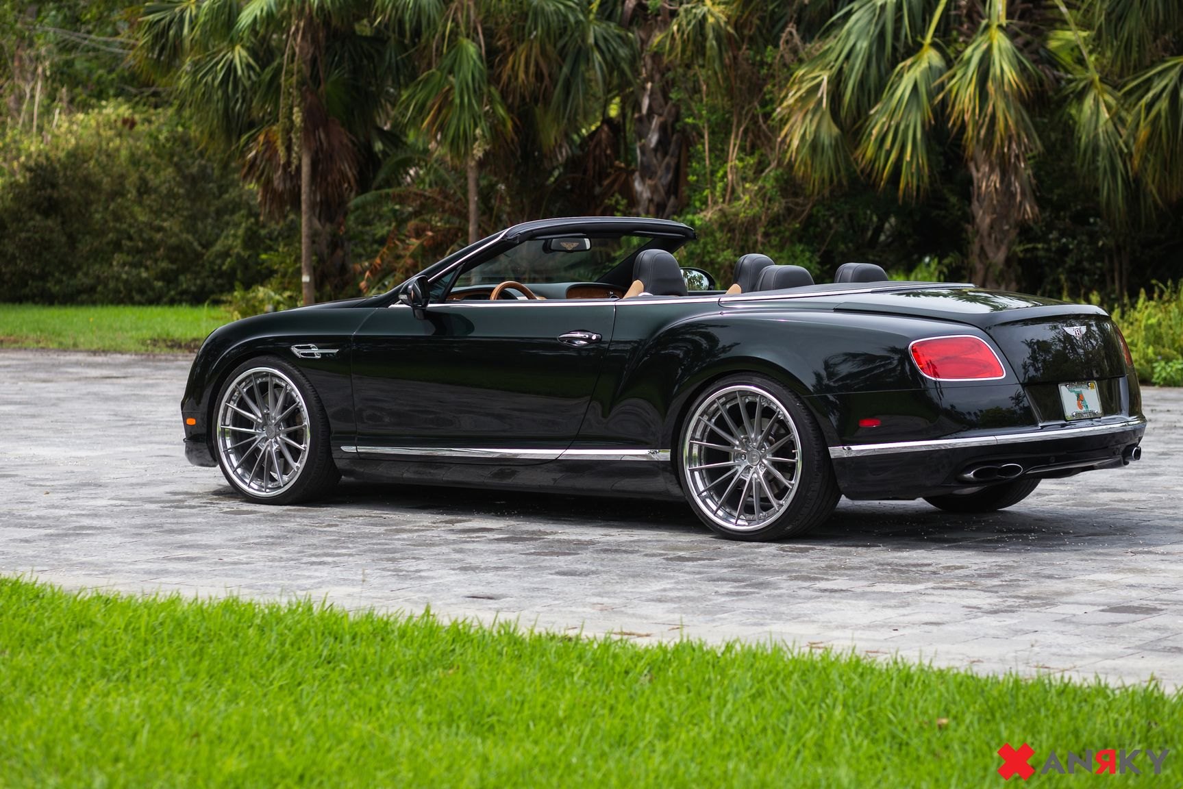 Bentley GTC Continental кабриолет