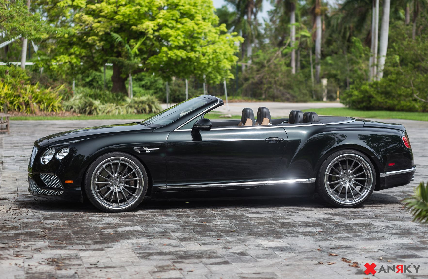 Custom Anrky Rims on Black Convertible Bentley Continental - Photo by Anrky Wheels