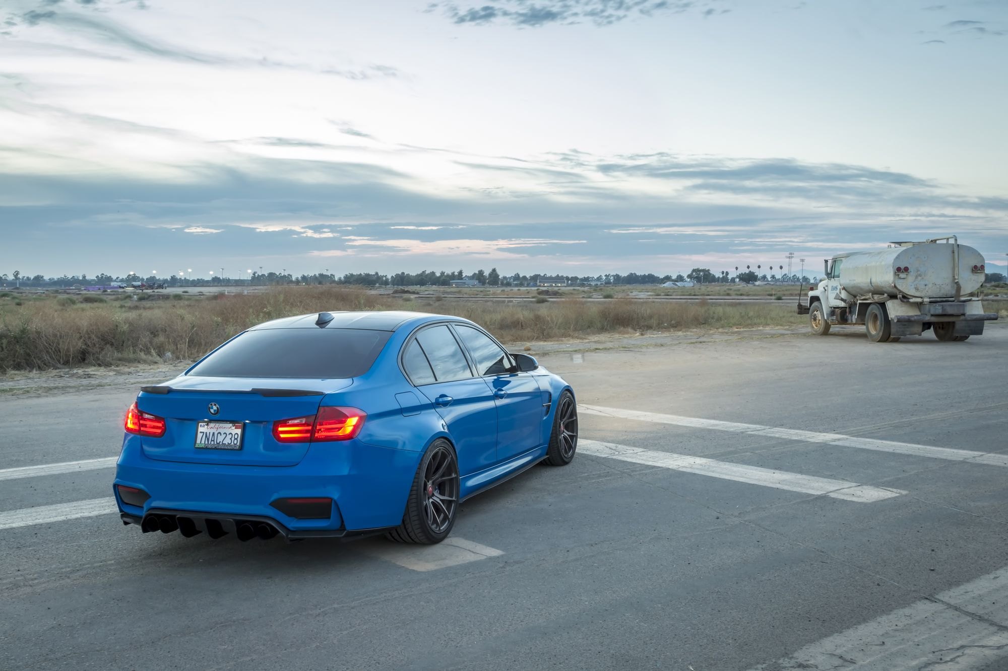 BMW f80 синяя