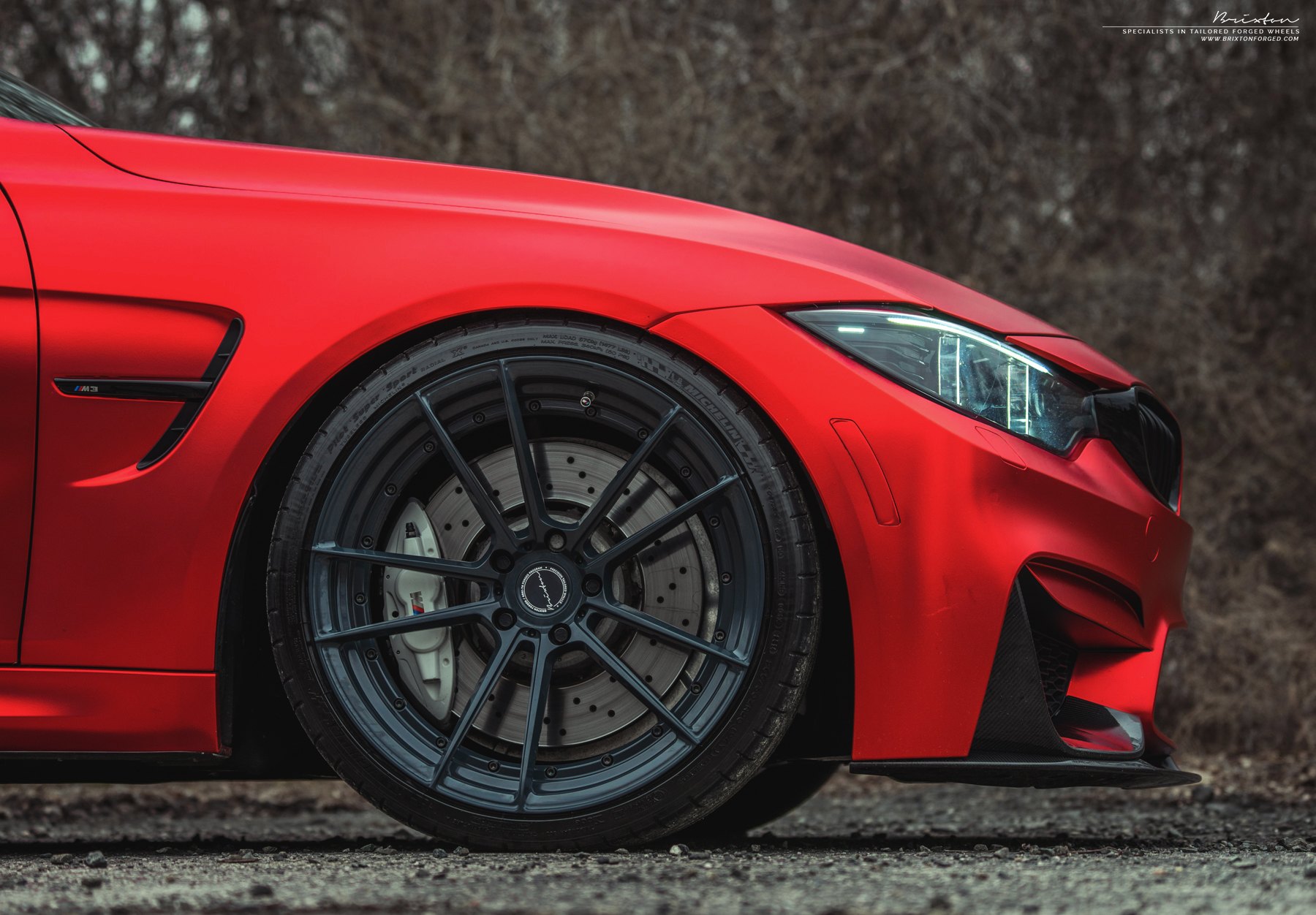 Красные суппорта BMW f10