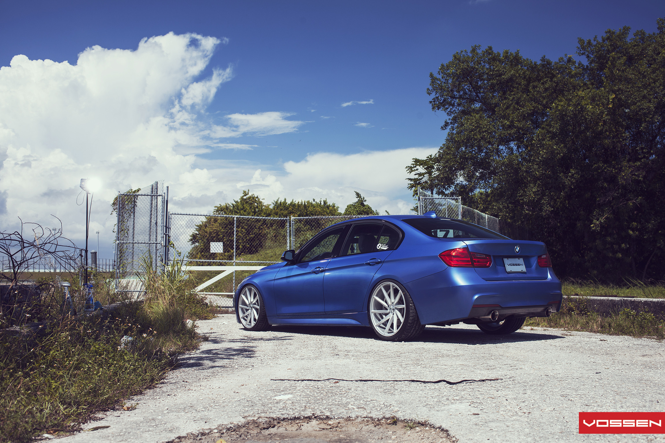 Blue BMW 3-Series with Shark Fin Antenna - Photo by Vossen