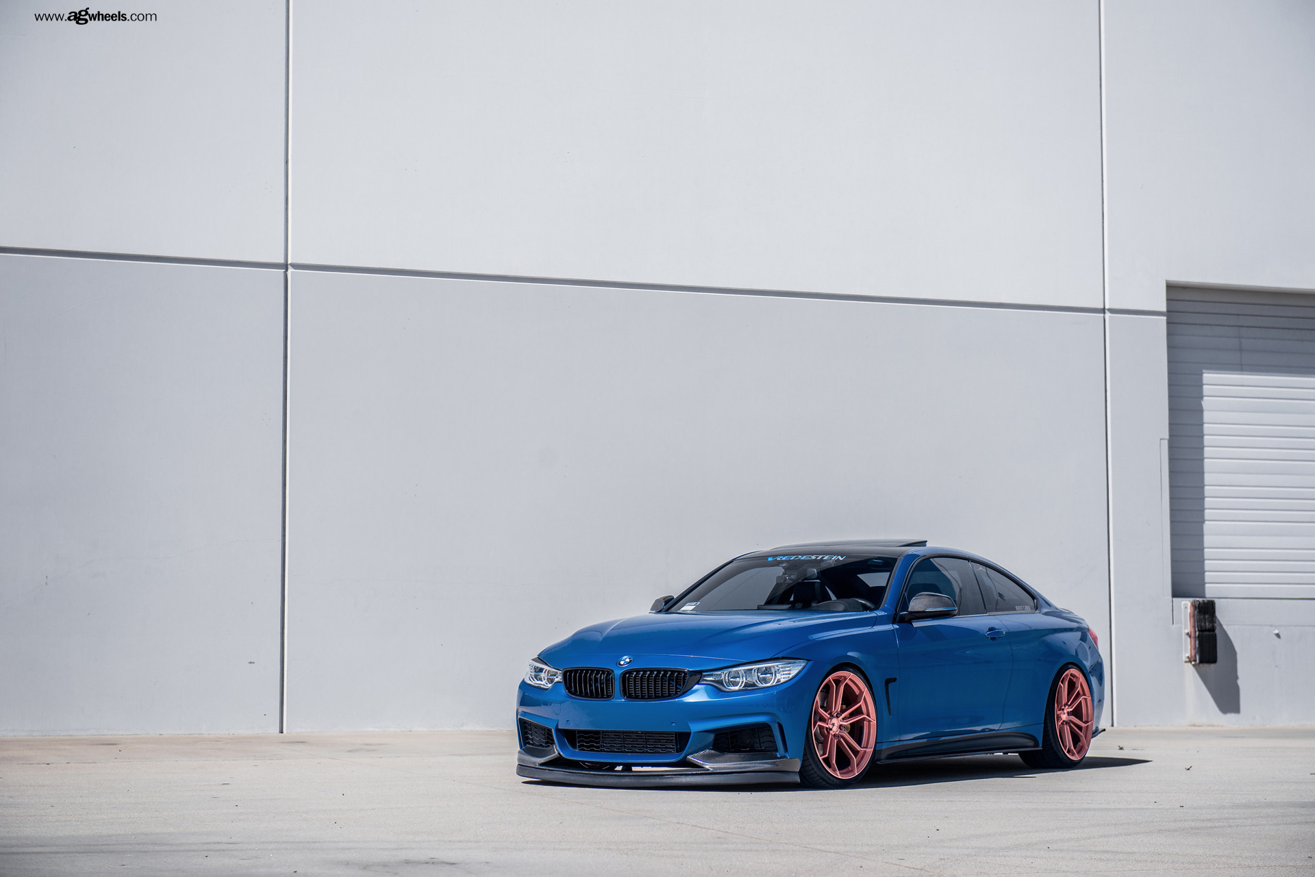 Avant Garde M632 Bespoke Wheels on a Blue BMW M4 - Photo by Avant Garde