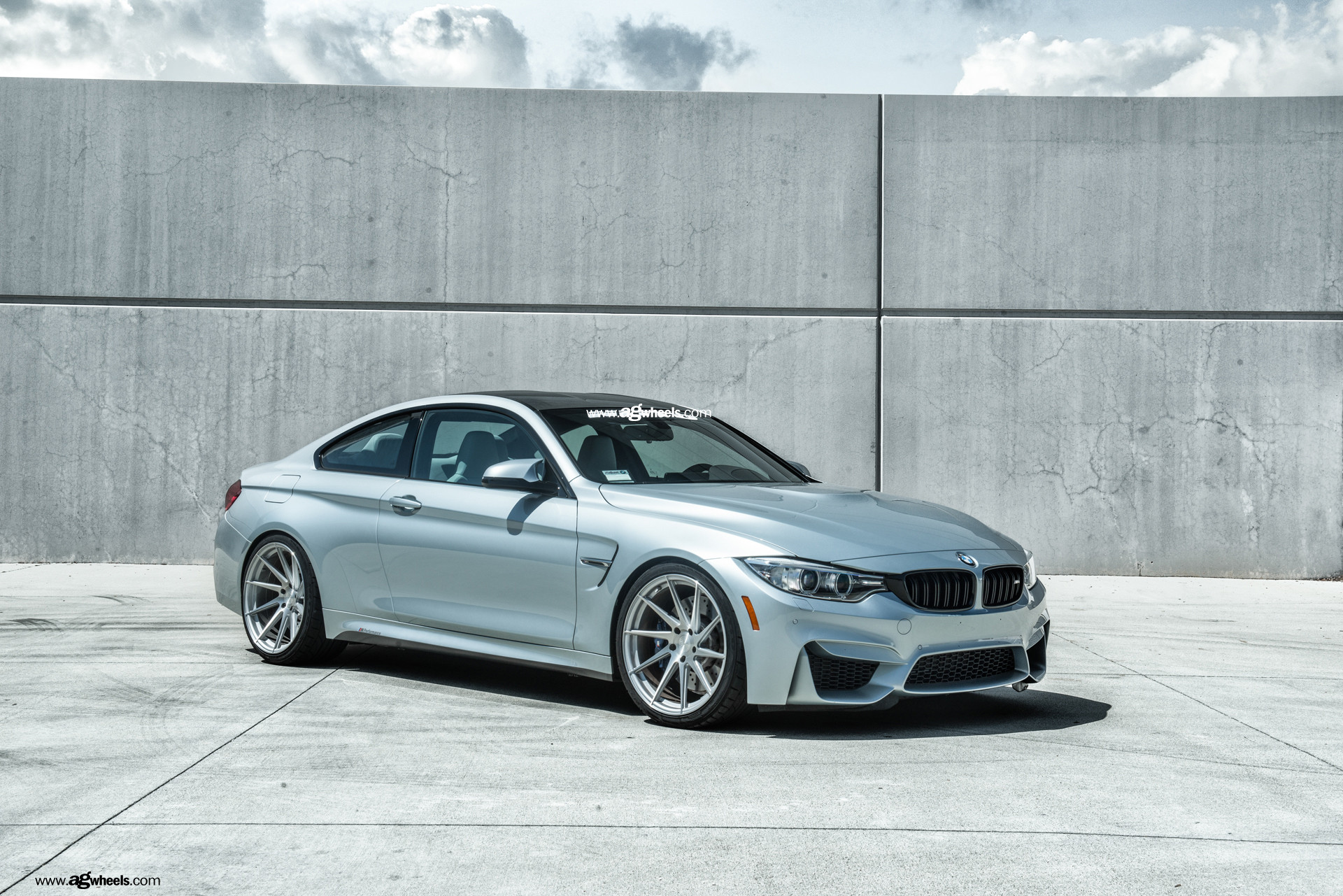 BMW M4 Original bumper - Photo by Avant Garde