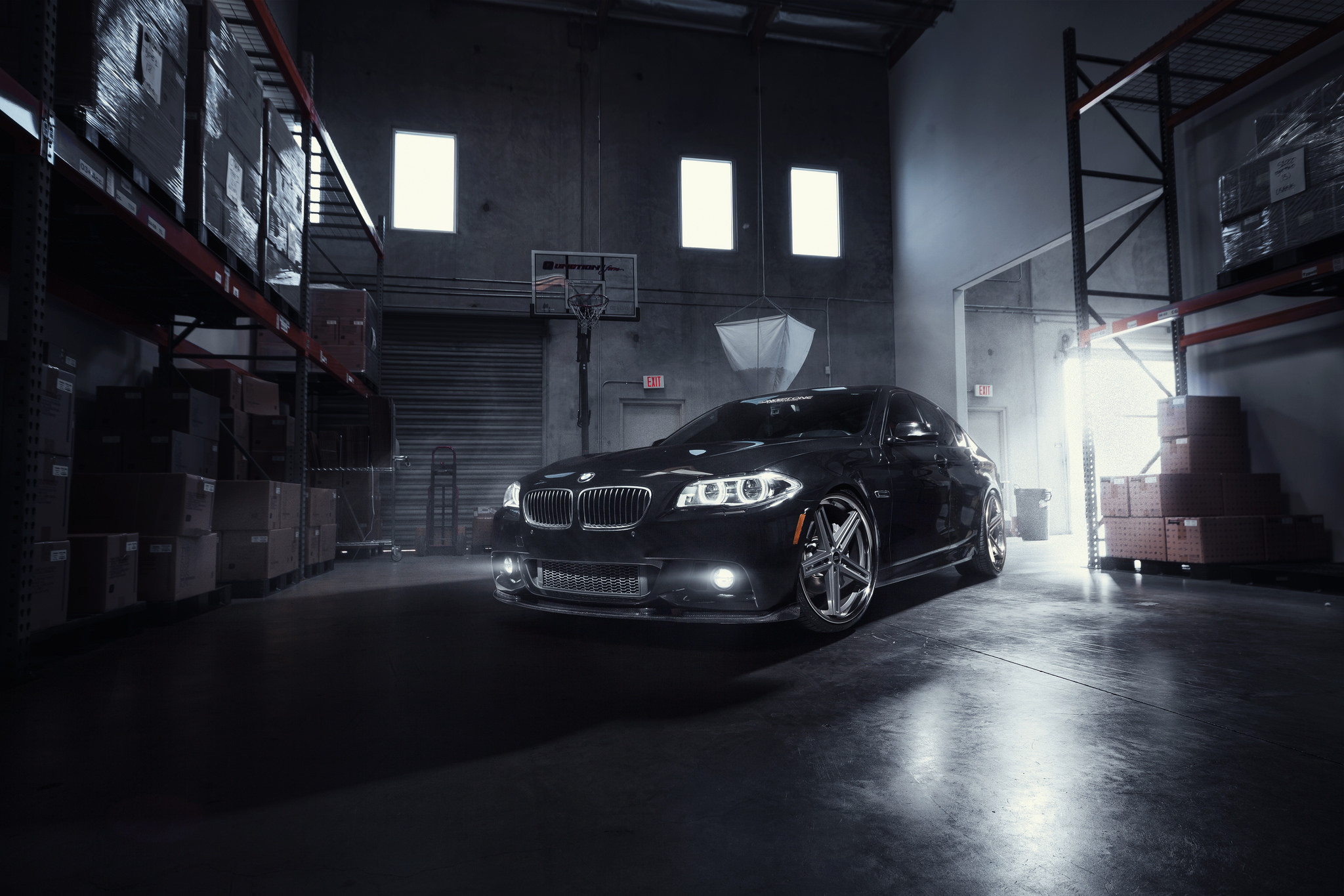 Diamond Eyed BMW 5-Series on Vossens - Photo by Vossen
