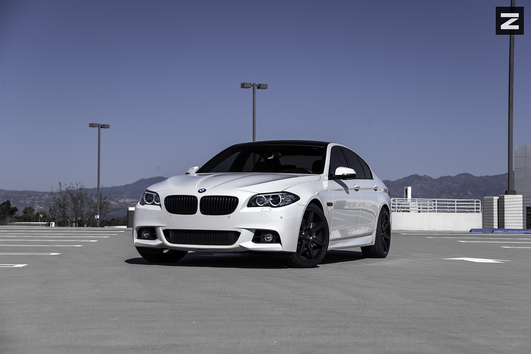 A x b c f 10. БМВ f10 белая. BMW f10 White. BMW f10 535i. Белая BMW 535i.