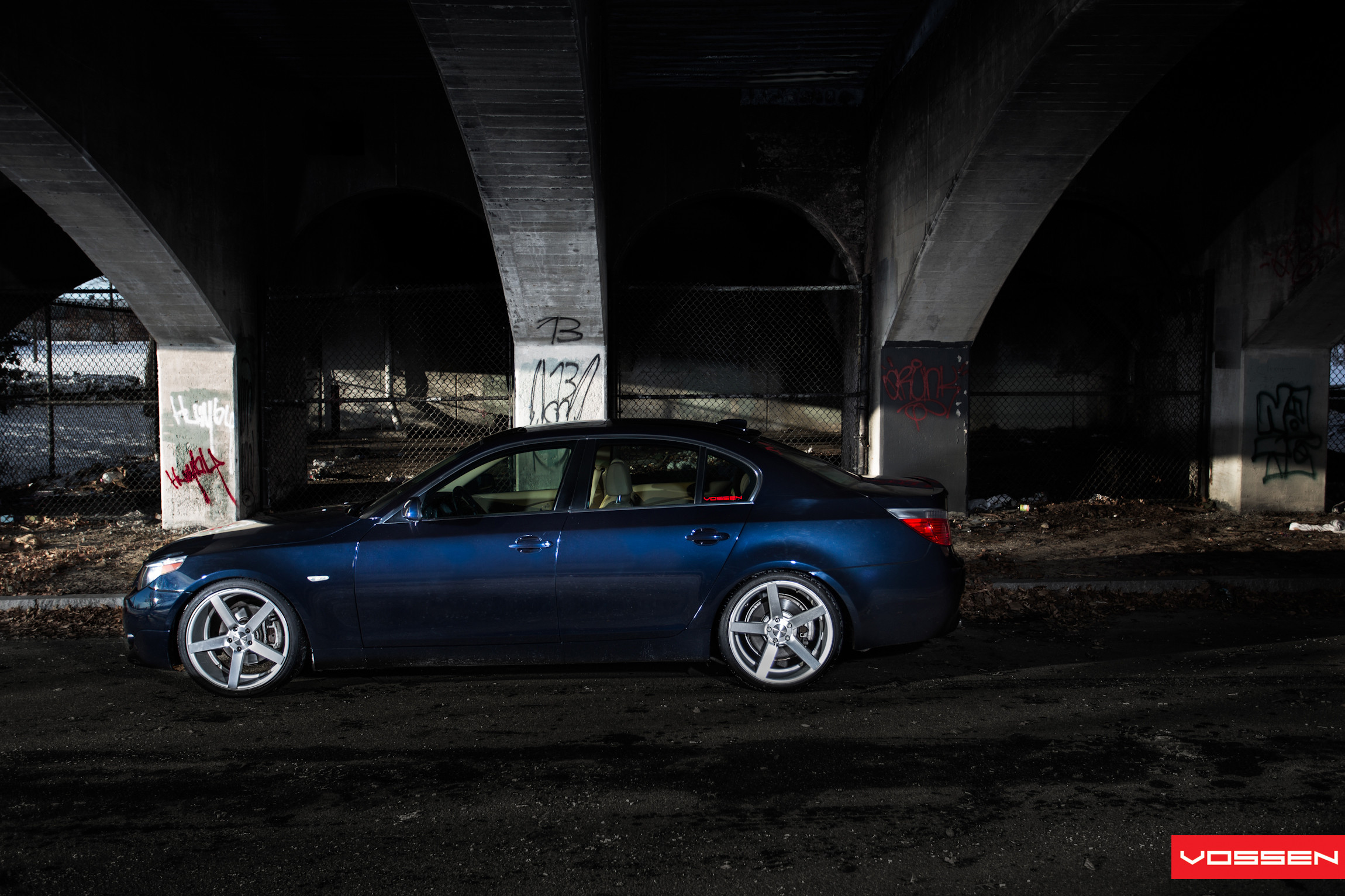 Rear Lip Spoiler on Dark Blue BMW 5-Series - Photo by Vossen