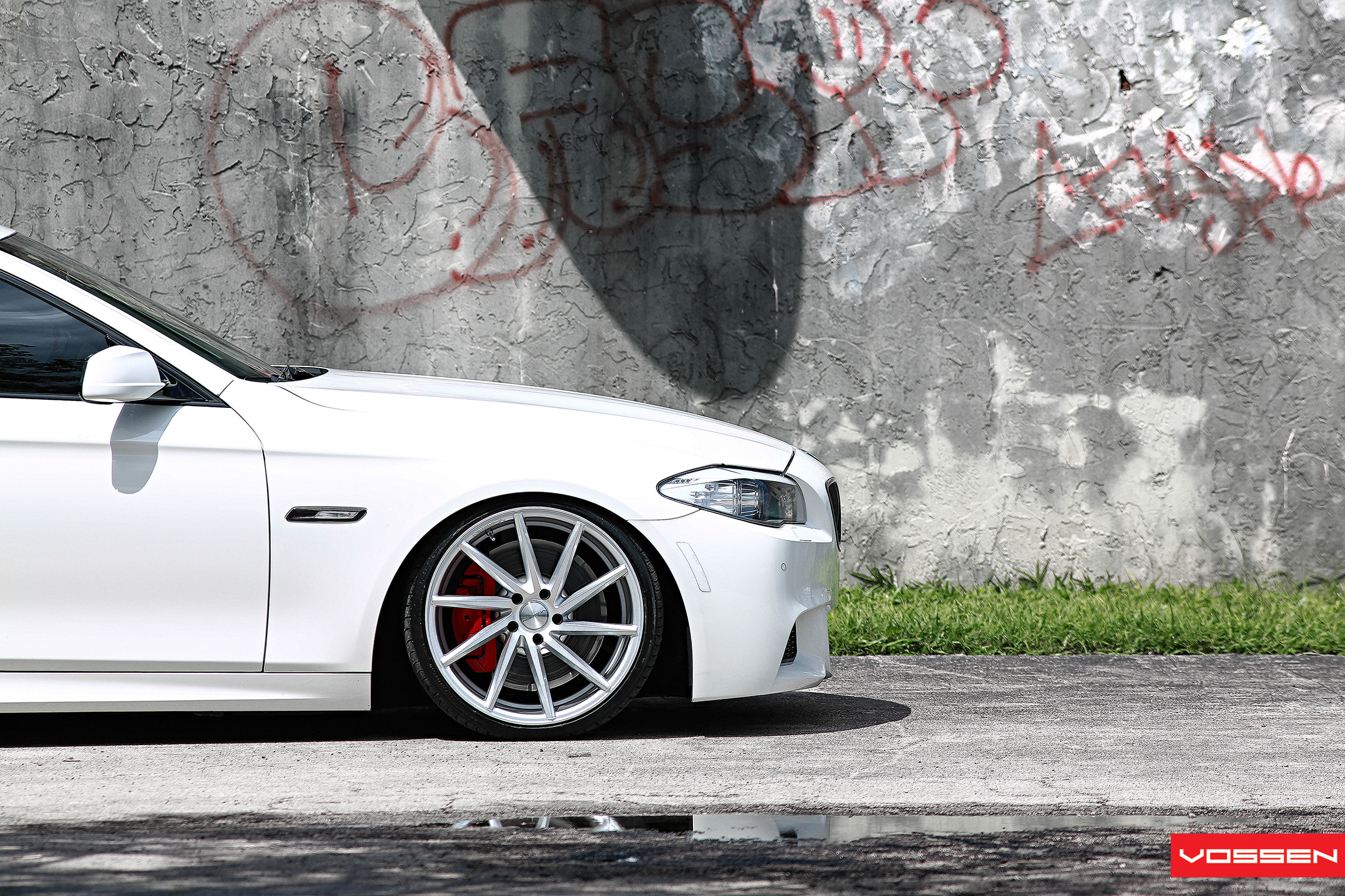CVT Vossen Rims on Lowered Shite BMW 5-Series - Photo by Vossen