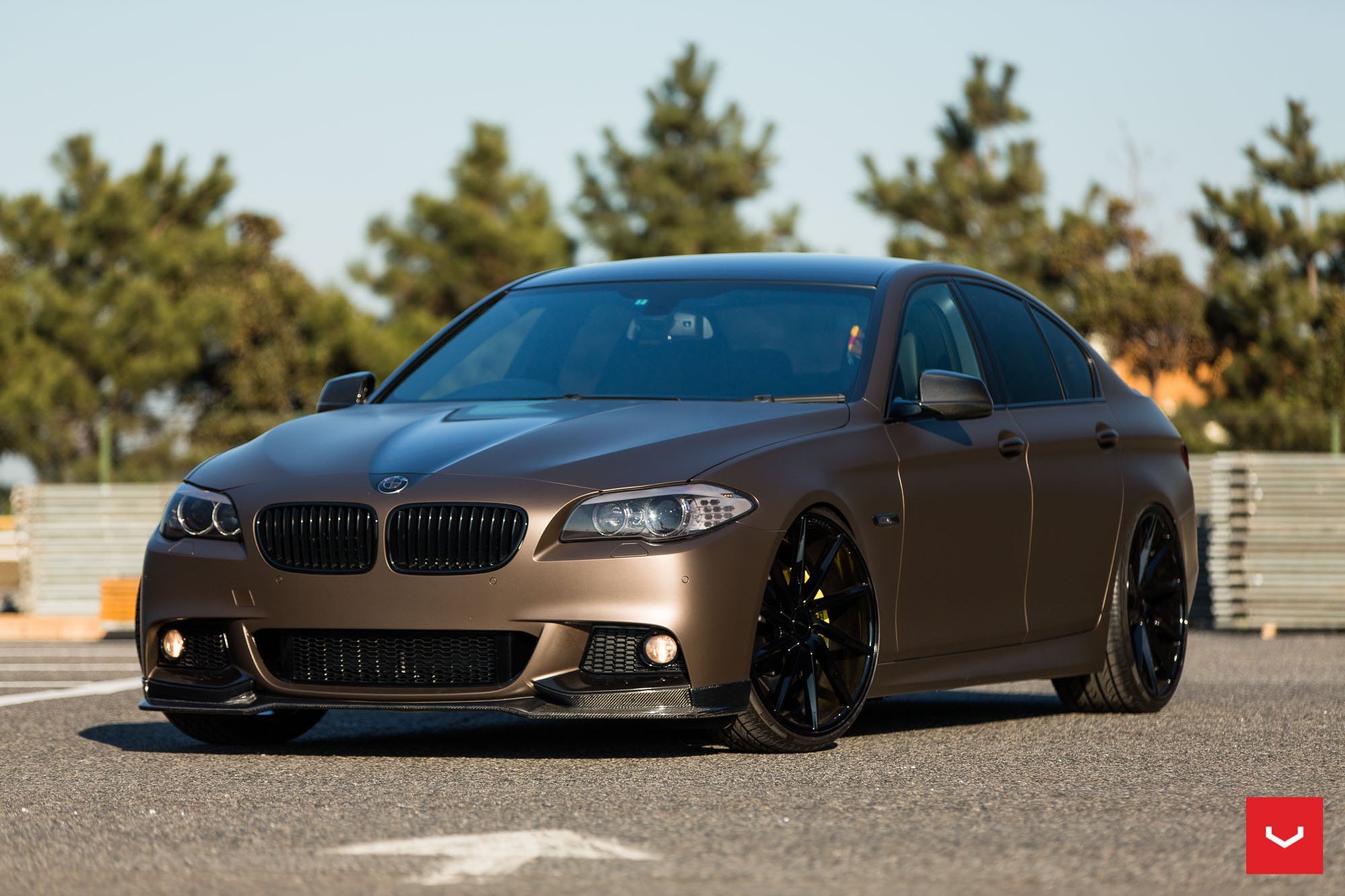 BMW m5 в цвете кориандр