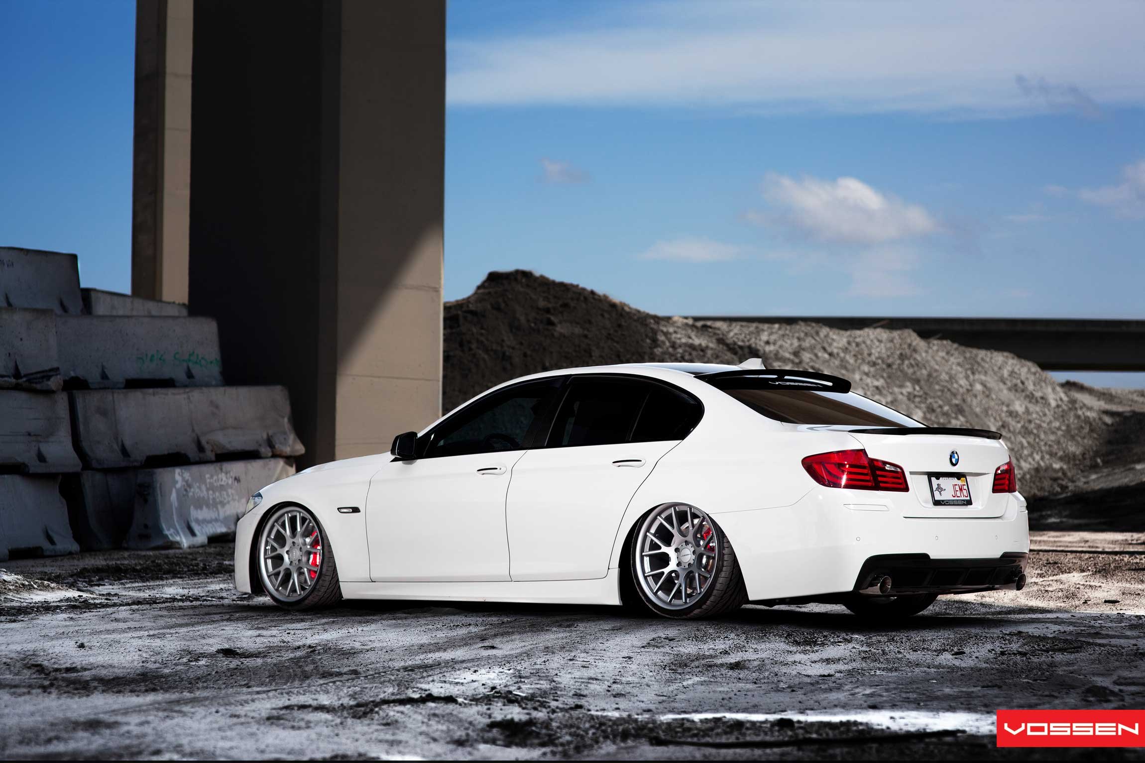 D1 white. BMW f10 stance. F10 stance. Vossen cv2.