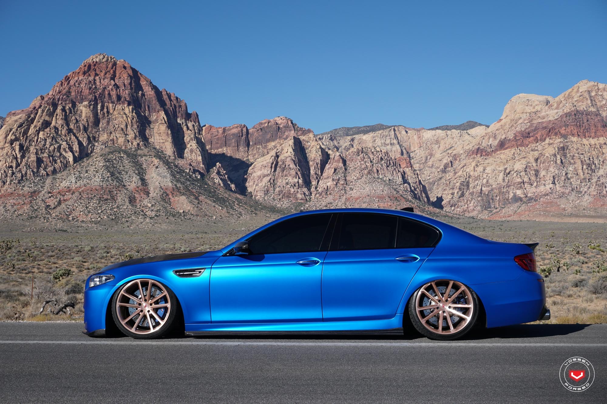 BMW f10 синий матовый