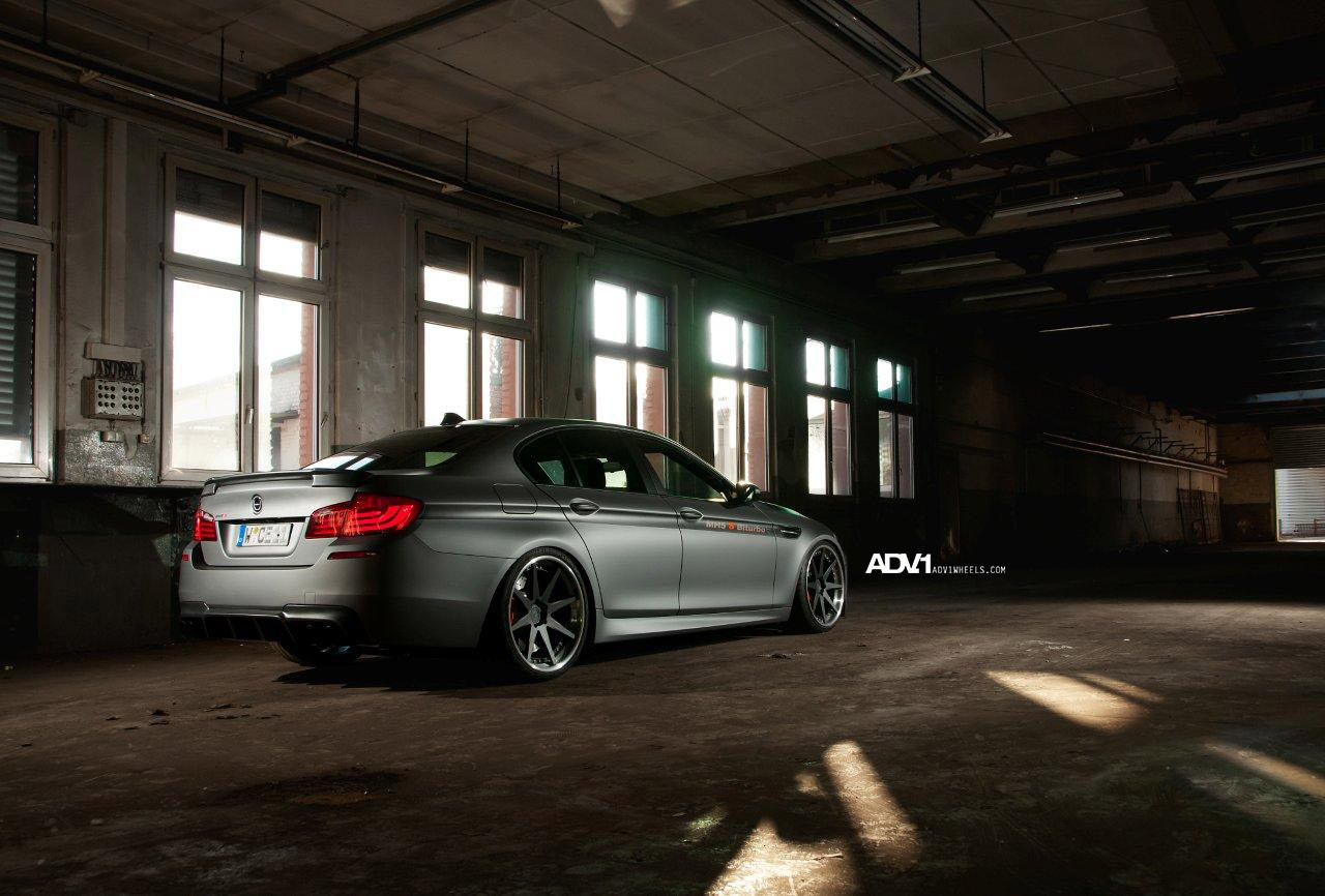 Custom Style Rear Spoiler on Gray BMW M5 - Photo by ADV.1