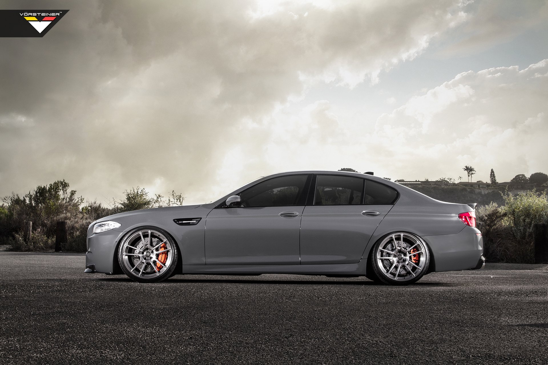 1 m 5 4 m 5. Vorsteiner m5 f10. Vorsteiner e60. Заниженная БМВ м5. Carbon Wheels BMW m5.