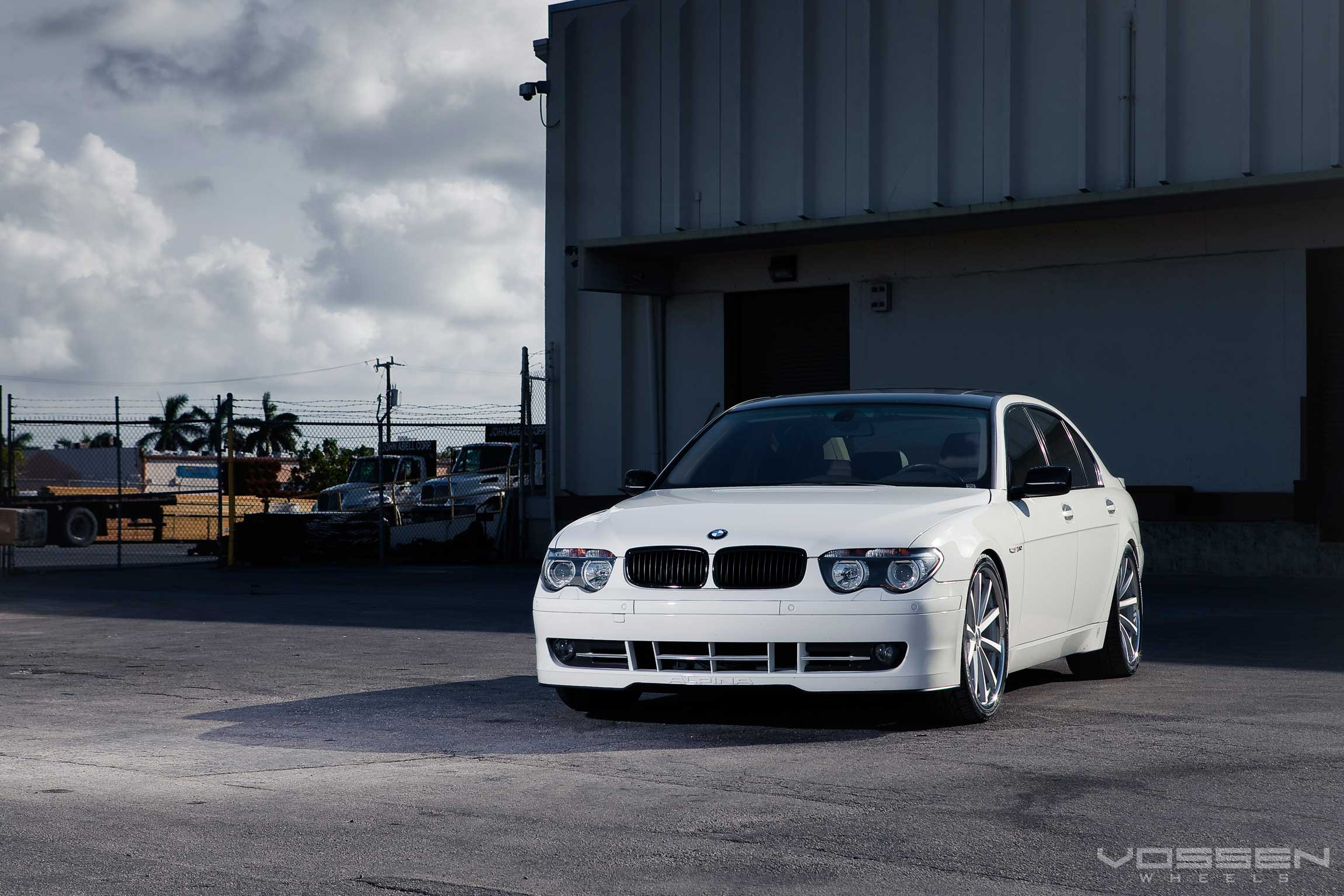 Black Side Mirrors on White BMW 7-Series - Photo by Vossen