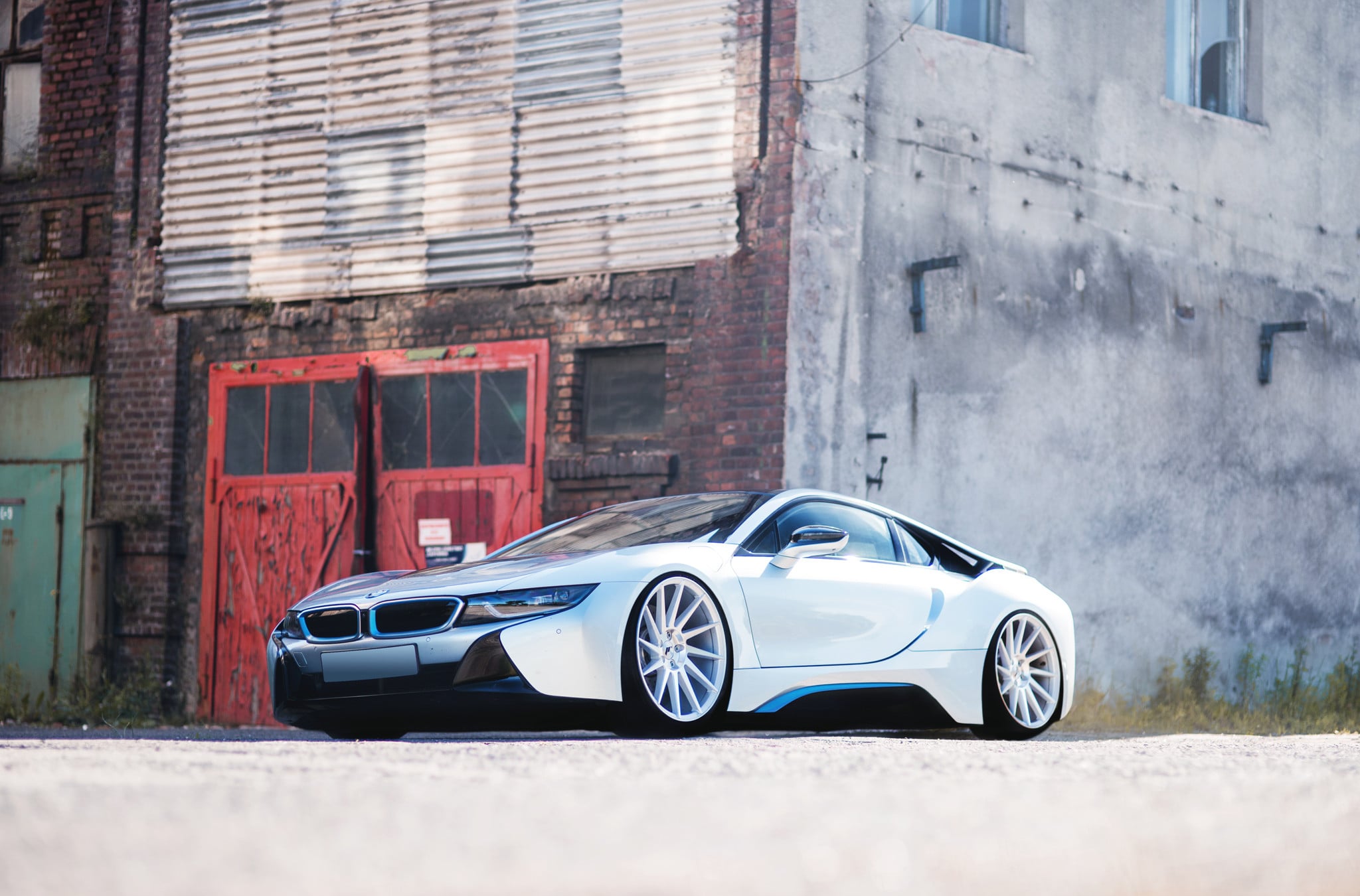 White BMW i8 with Aftermarket Front Bumper - Photo by JR Wheels