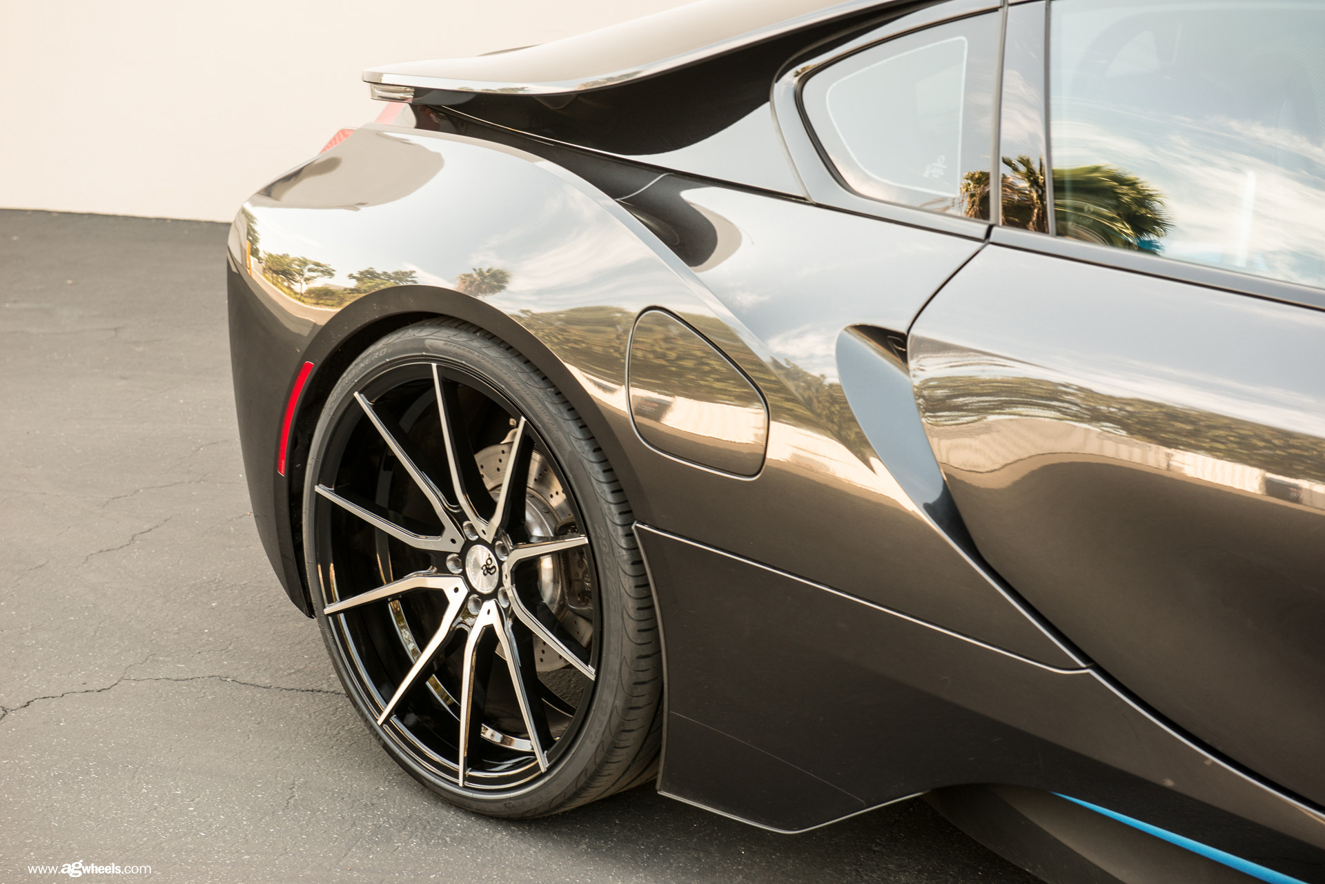 BMW i8 Rear Wheels - Photo by Avant Garde