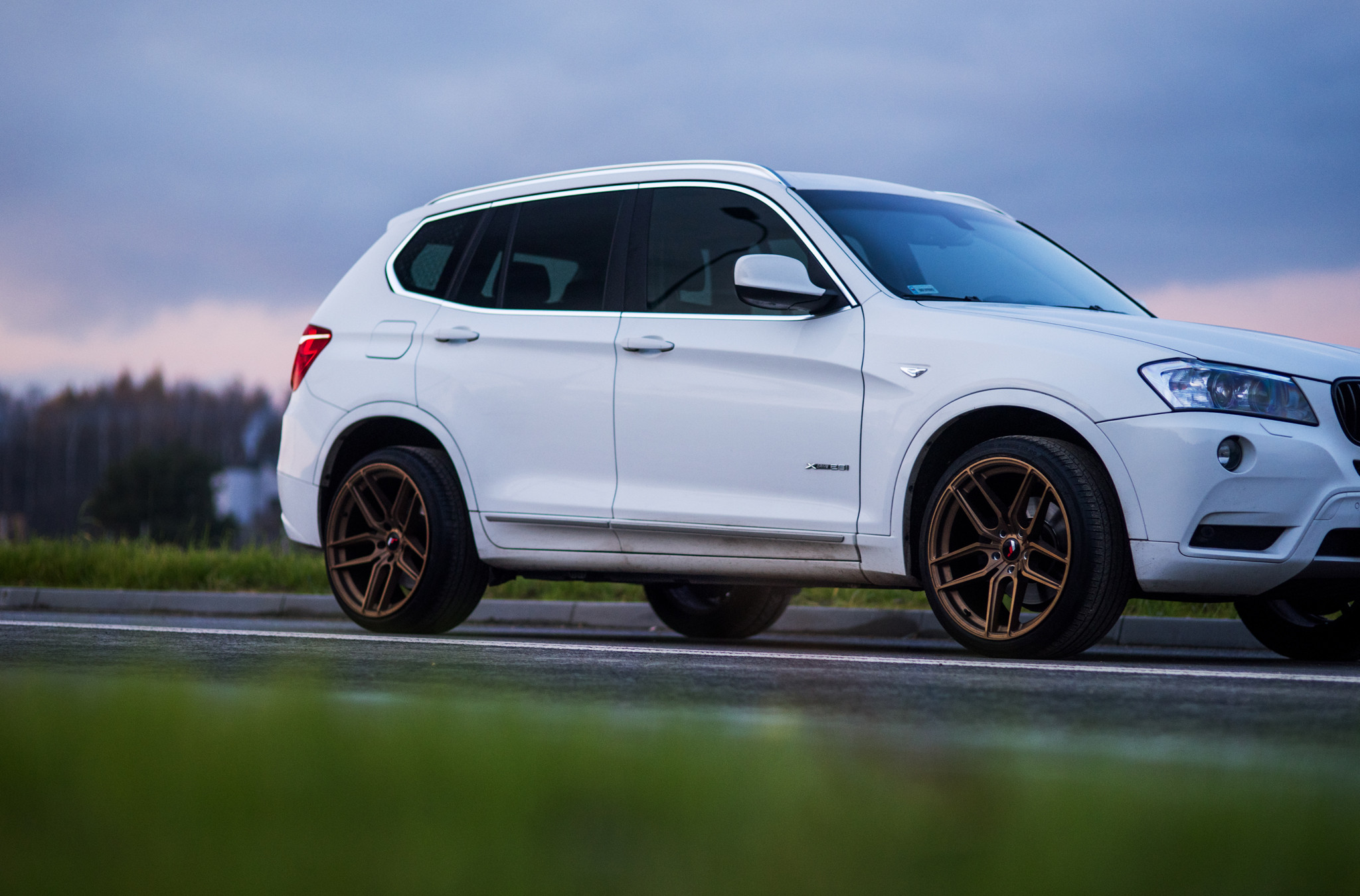 White BMW X3 with Bronze JR Wheels - Photo by JR Wheels
