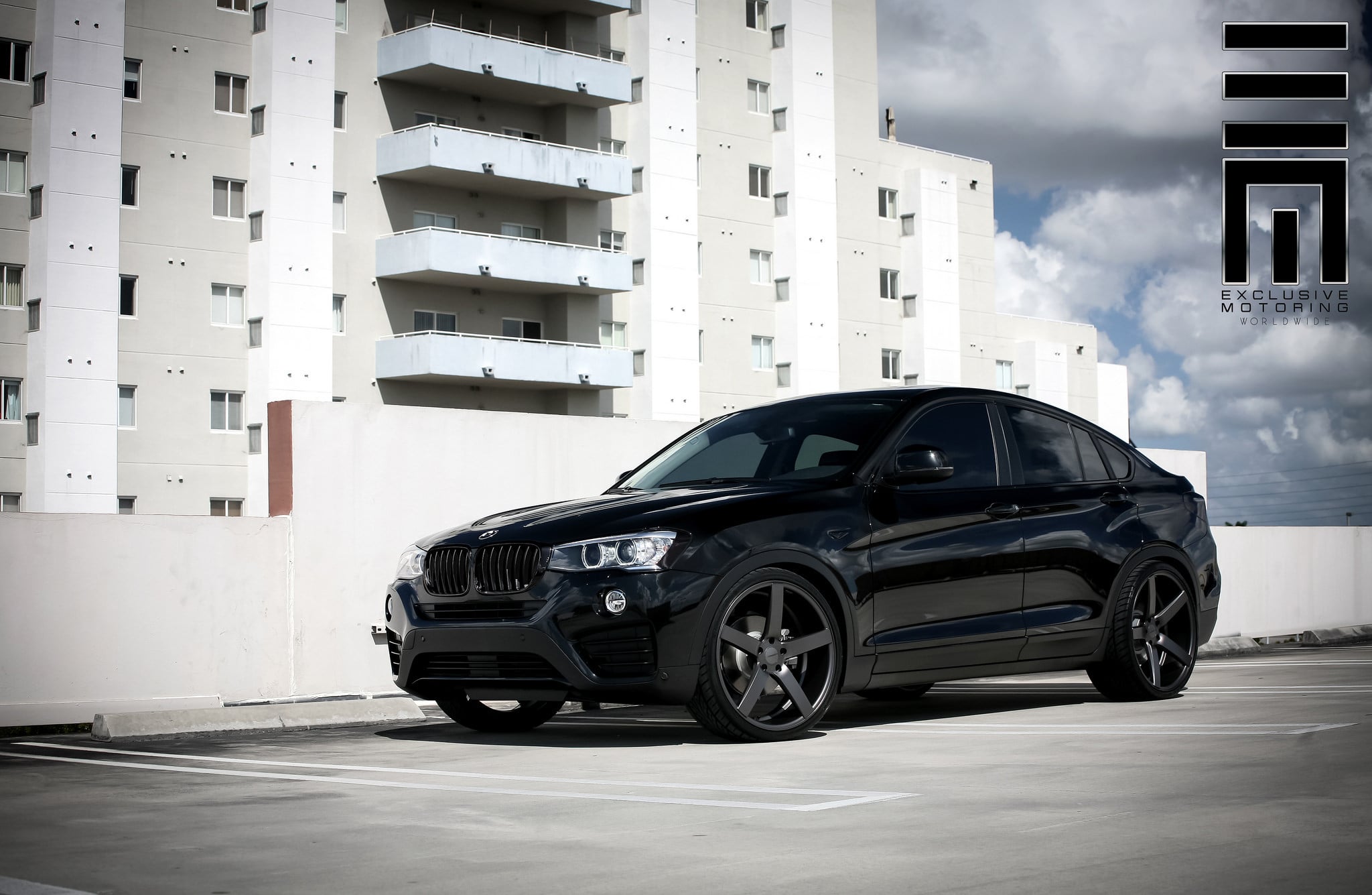 Beasty look of all-black BMW X4  - Photo by Exclusive Motoring