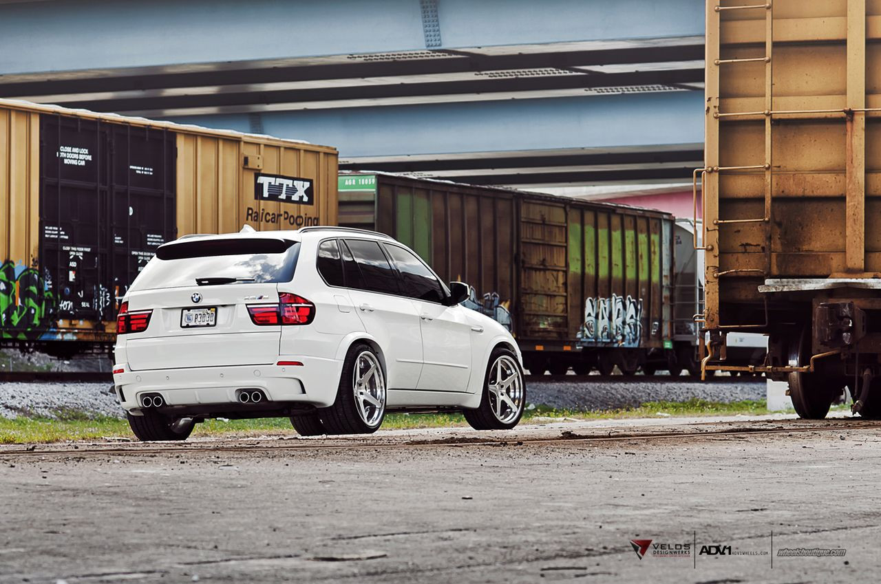 White BMW X5 with Red LED Taillights - Photo by ADV.1