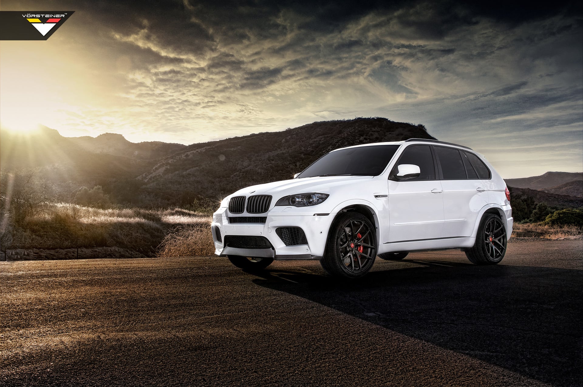 Dark Smoke Headlights on White BMW X5 - Photo by Vorstiner