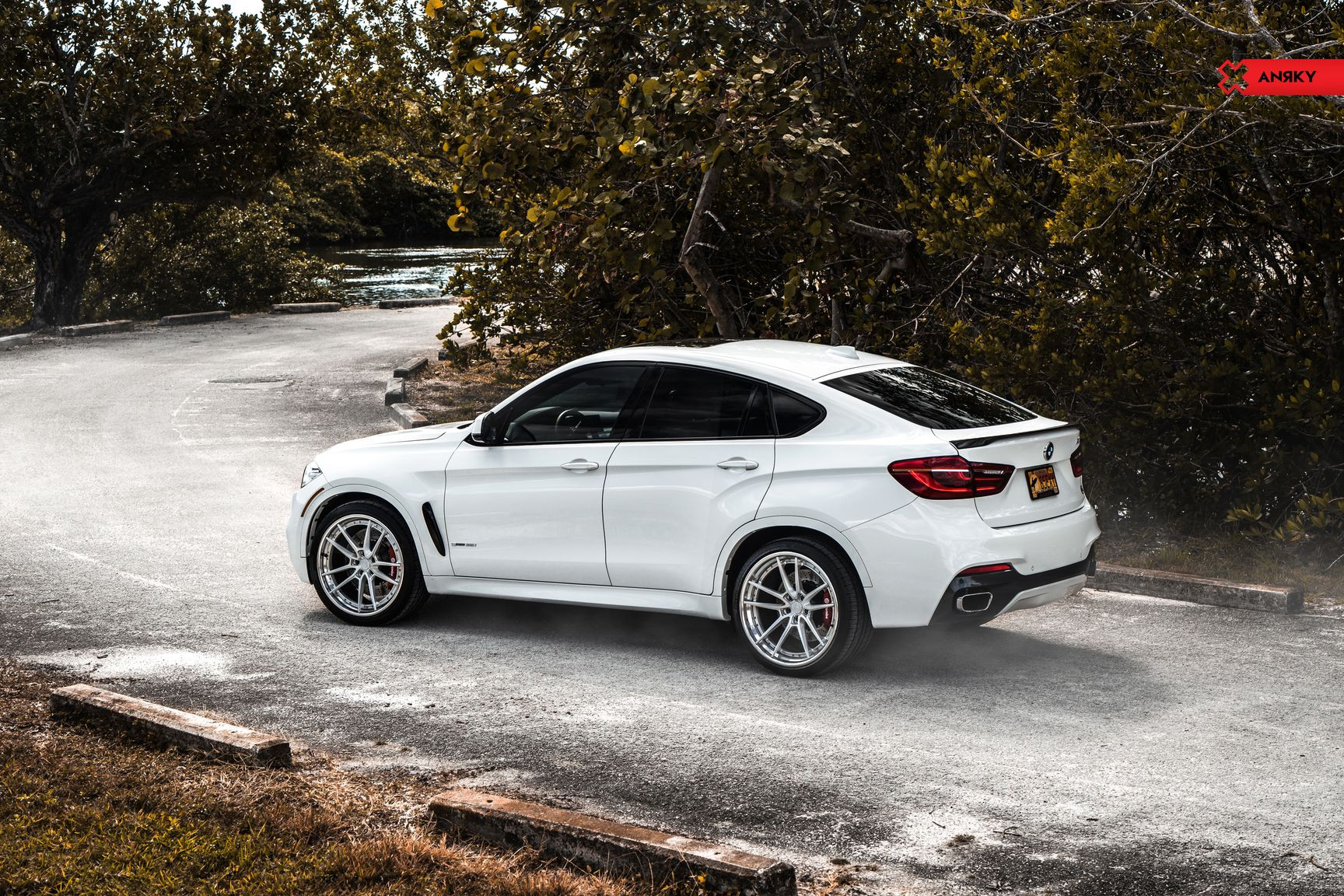 White BMW X6 with Black Rear Lip Spoiler - Photo by Anrky Wheels