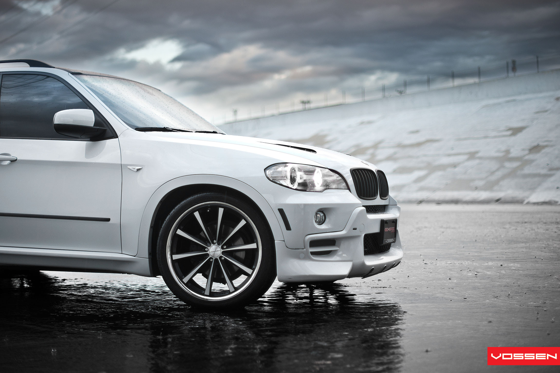 Aftermarket Front Bumper on White BMW X5 - Photo by Vossen