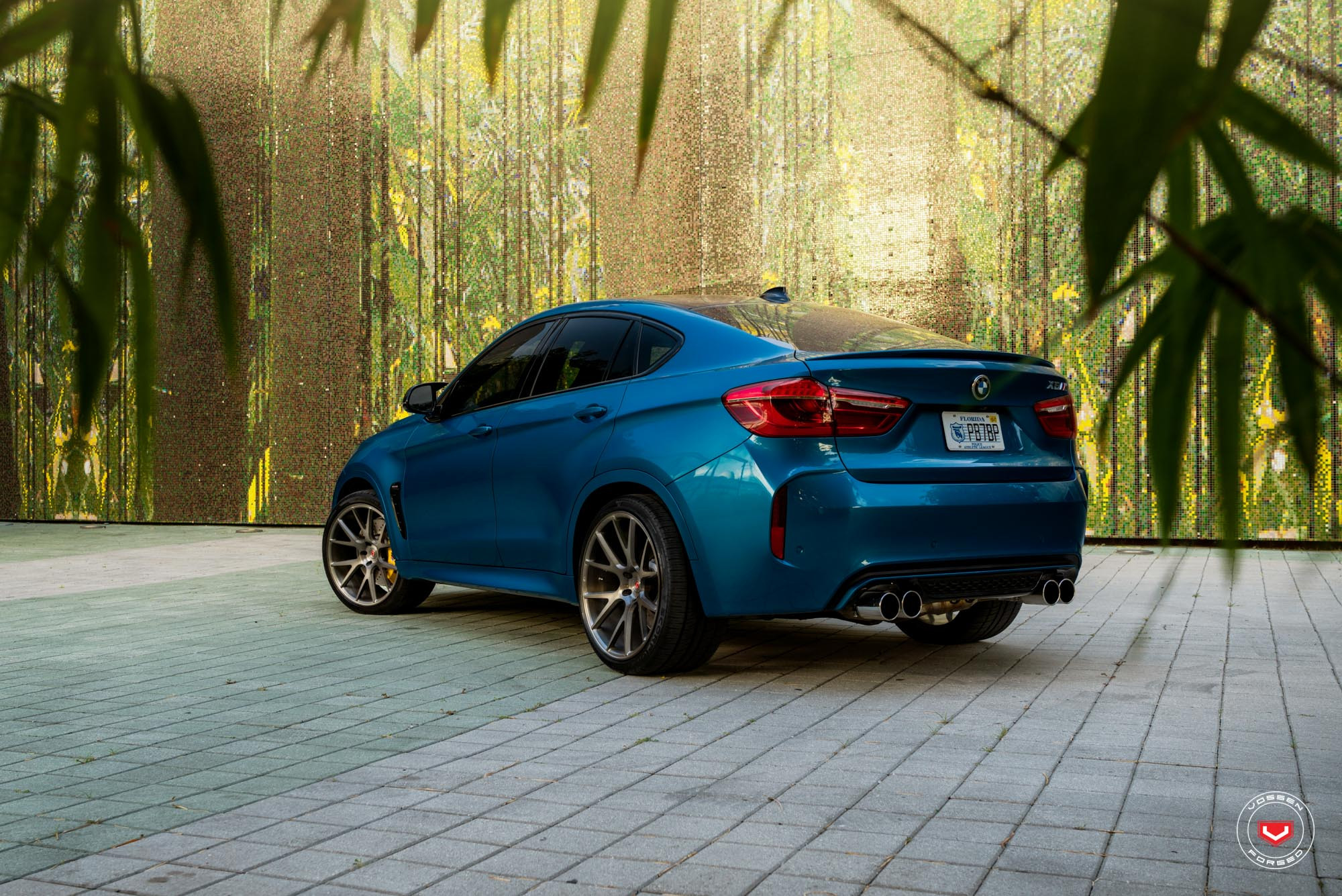 Blue BMW X6 with Custom Rear Diffuser - Photo by Vossen