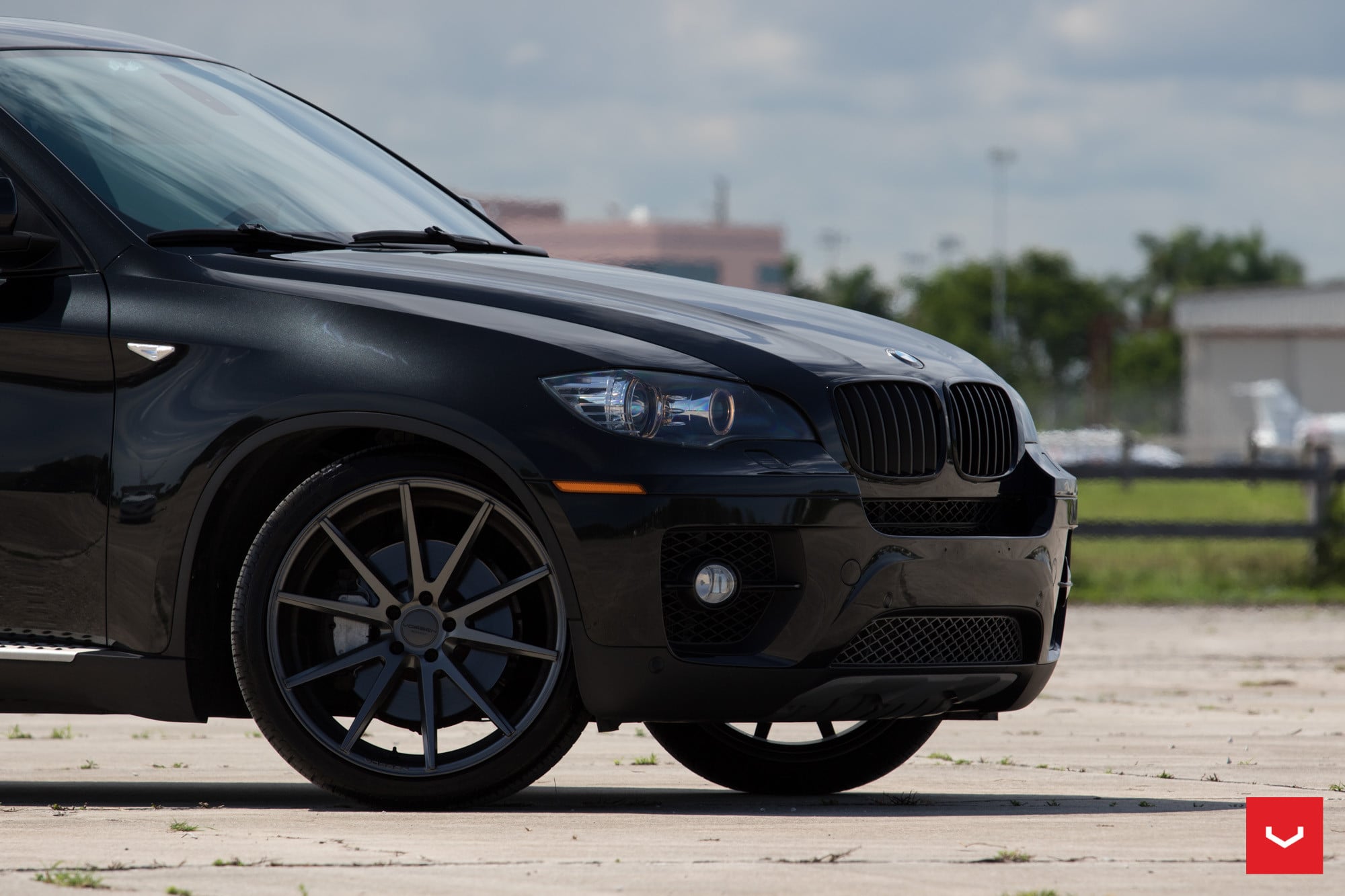 Black BMW X6 - Photo by Vossen