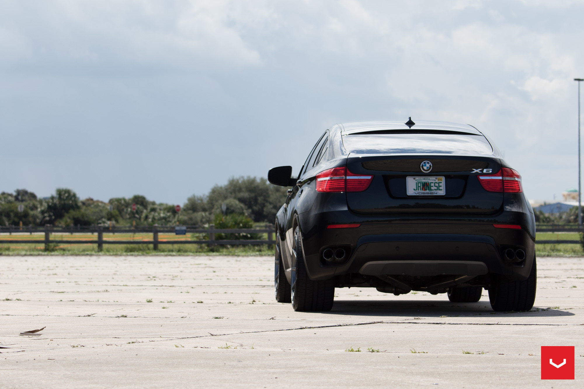 BMW X6 Roofline Spoiler - Photo by Vossen