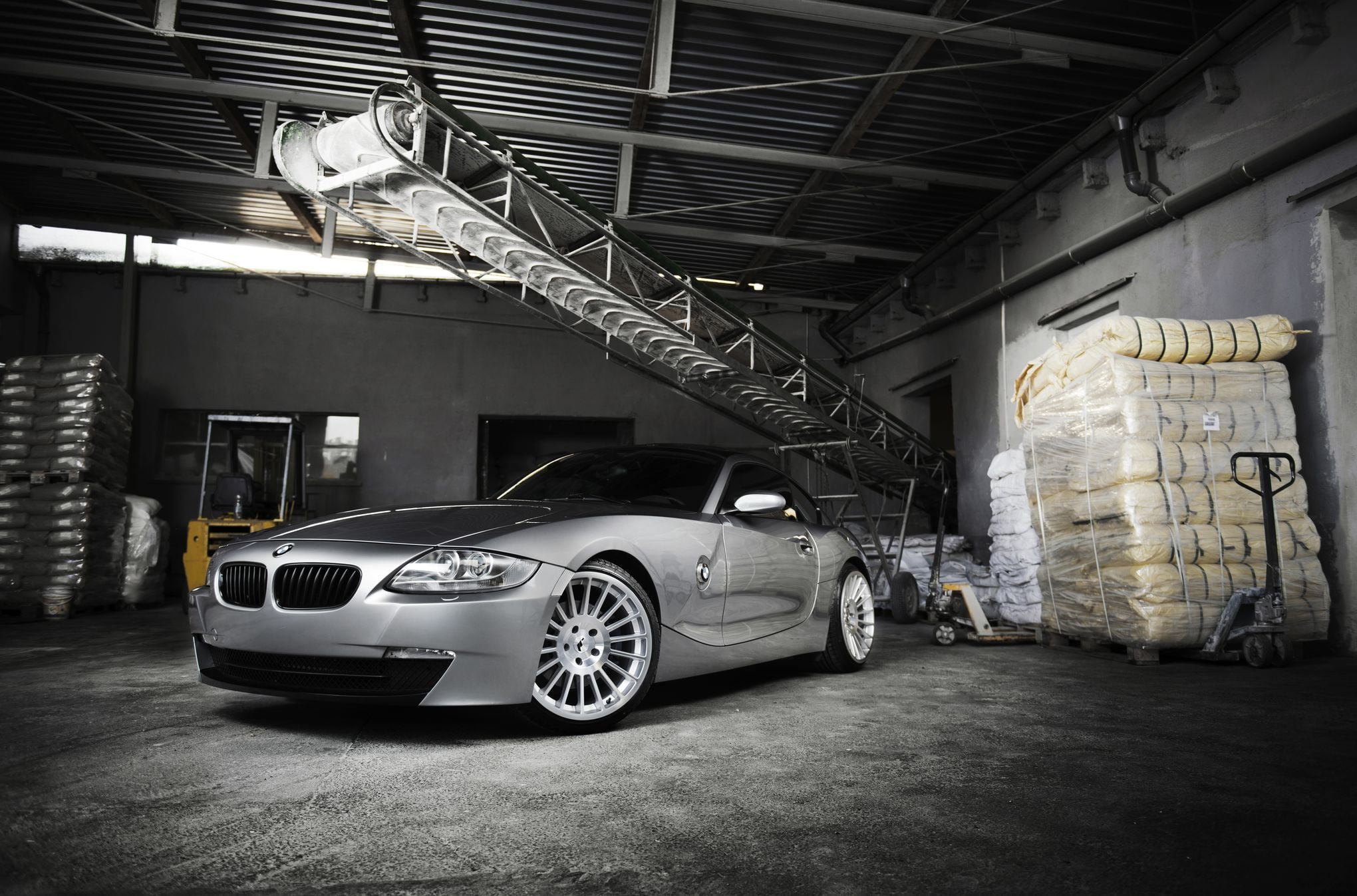 Custom Gray BMW Z4 Side Skirts - Photo by JR Wheels