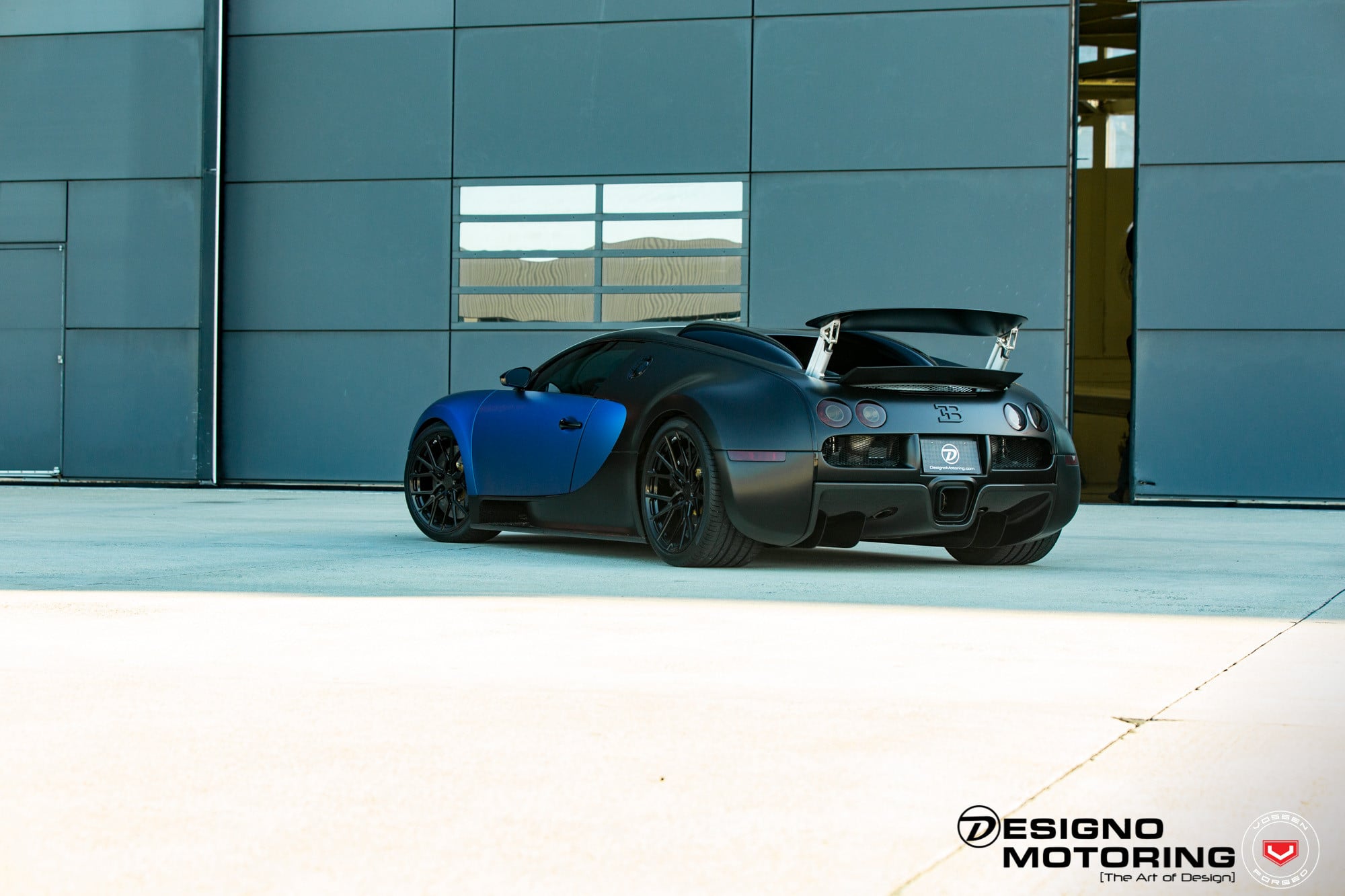 Aftermarket Rear Diffuser on Dark Blue Bugatti Veyron - Photo by Vossen