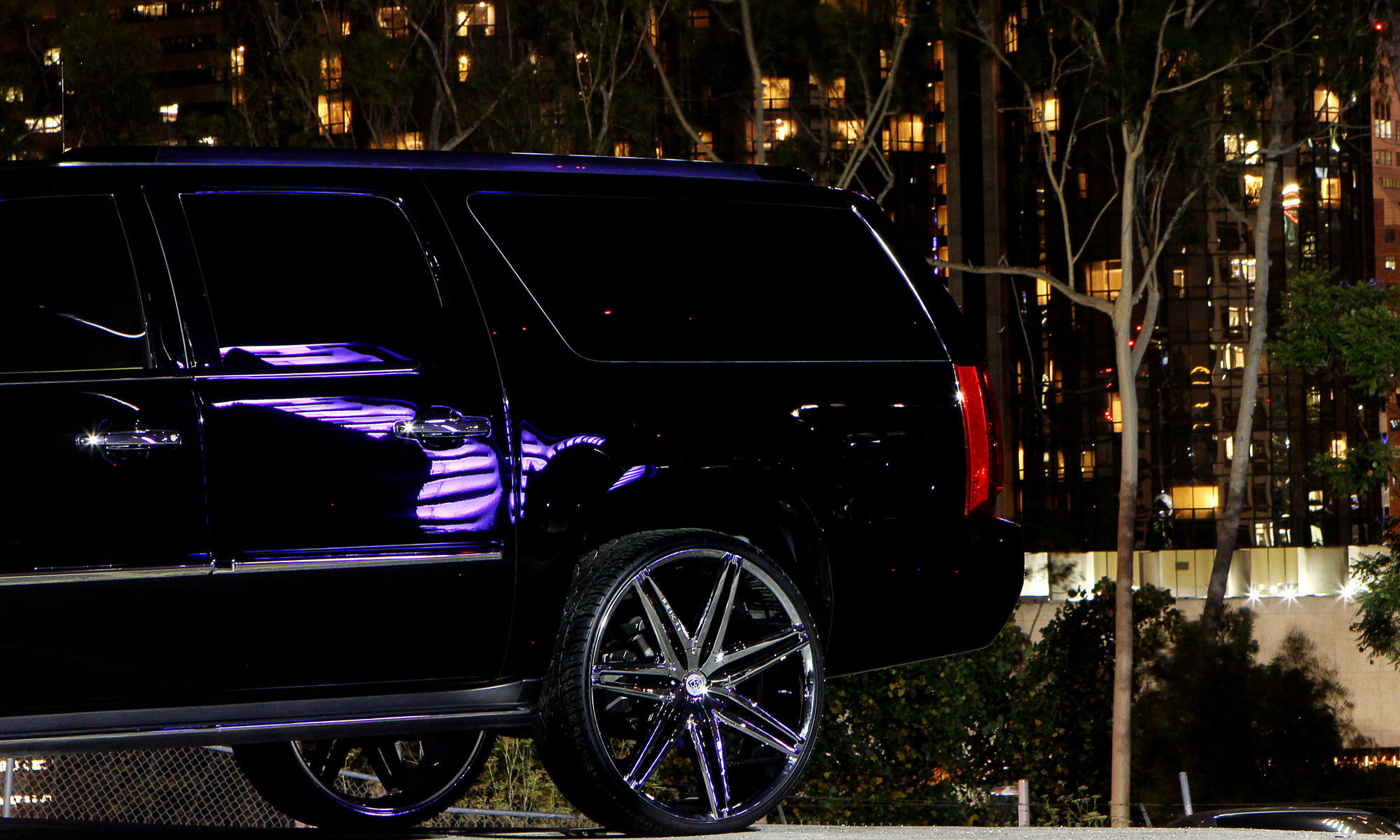 28 Inch Chrome Lexani Wheels on Black Cadillac Escalade - Photo by Lexani