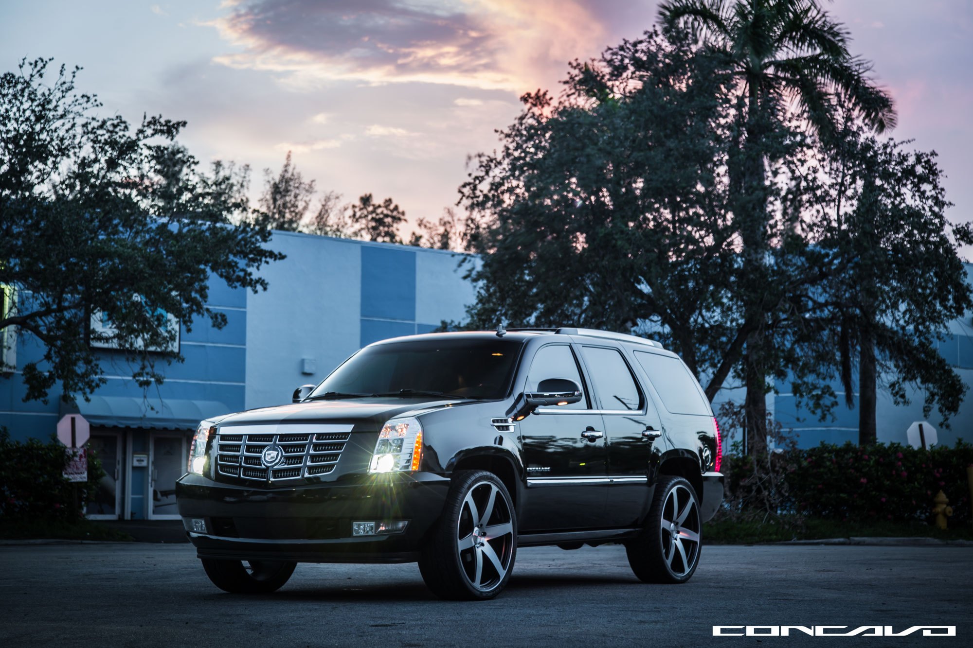 Cadillac Escalade Black r24