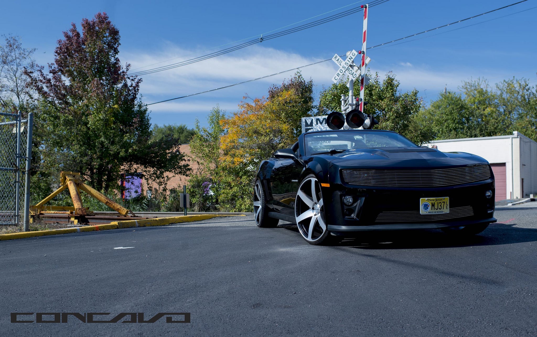 Chevy Camaro SS with Hidden Headlights - Photo by Concavo
