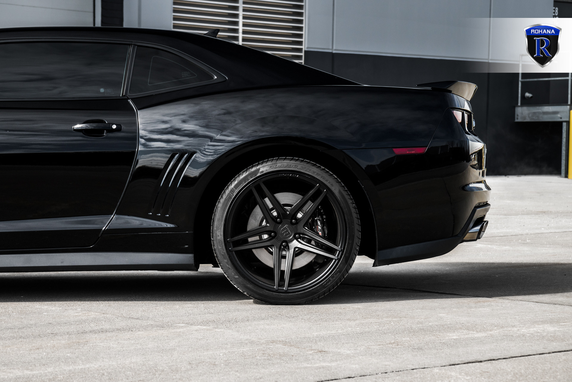 Pirelli Tires on Black Chevy Camaro ZL1 - Photo by Rohana Wheels