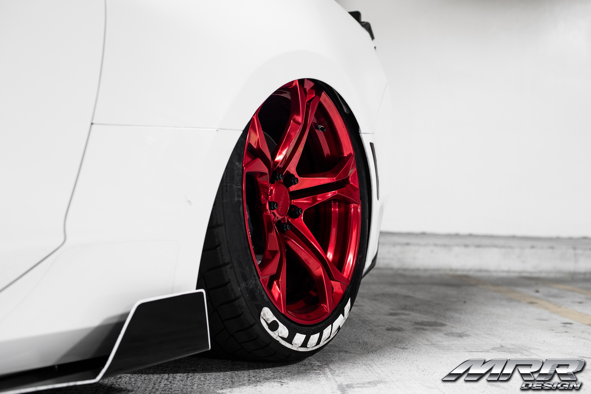 Custom MRR Wheels on White Chevy Camaro SS - Photo by MRR wheels