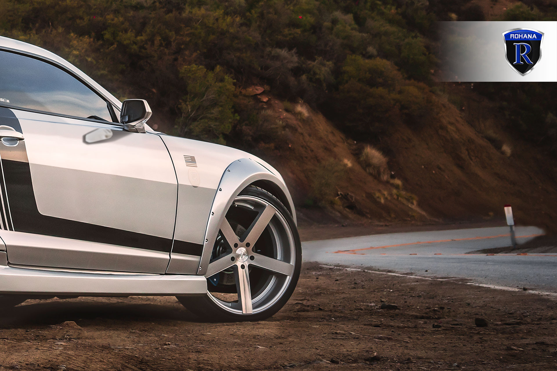 Chevy Camaro SS on Rohana RC 22 Wheels - Photo by Rohana Wheels