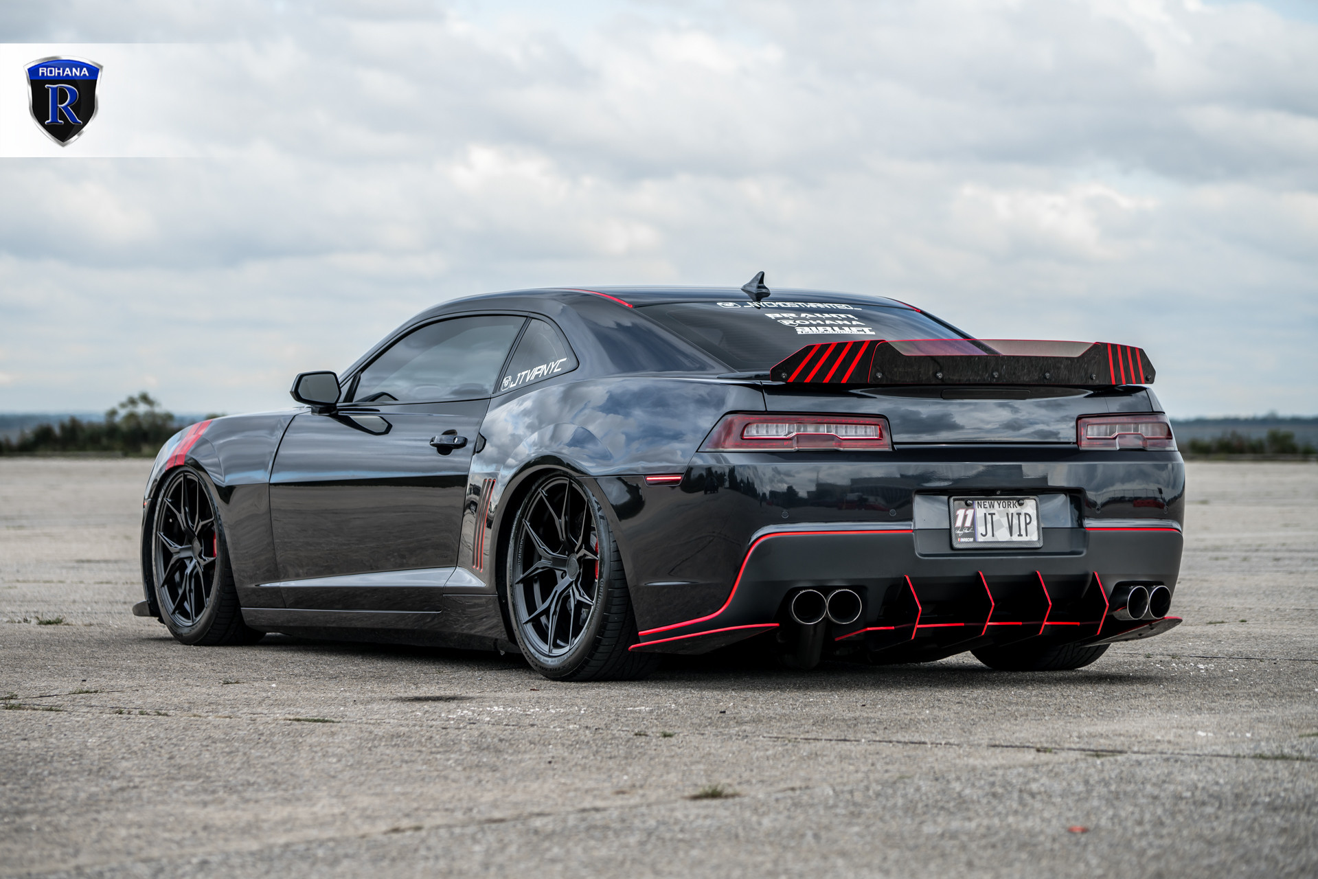 Aftermarket Rear Spoiler on Gray Chevy Camaro - Photo by Rohana Wheels