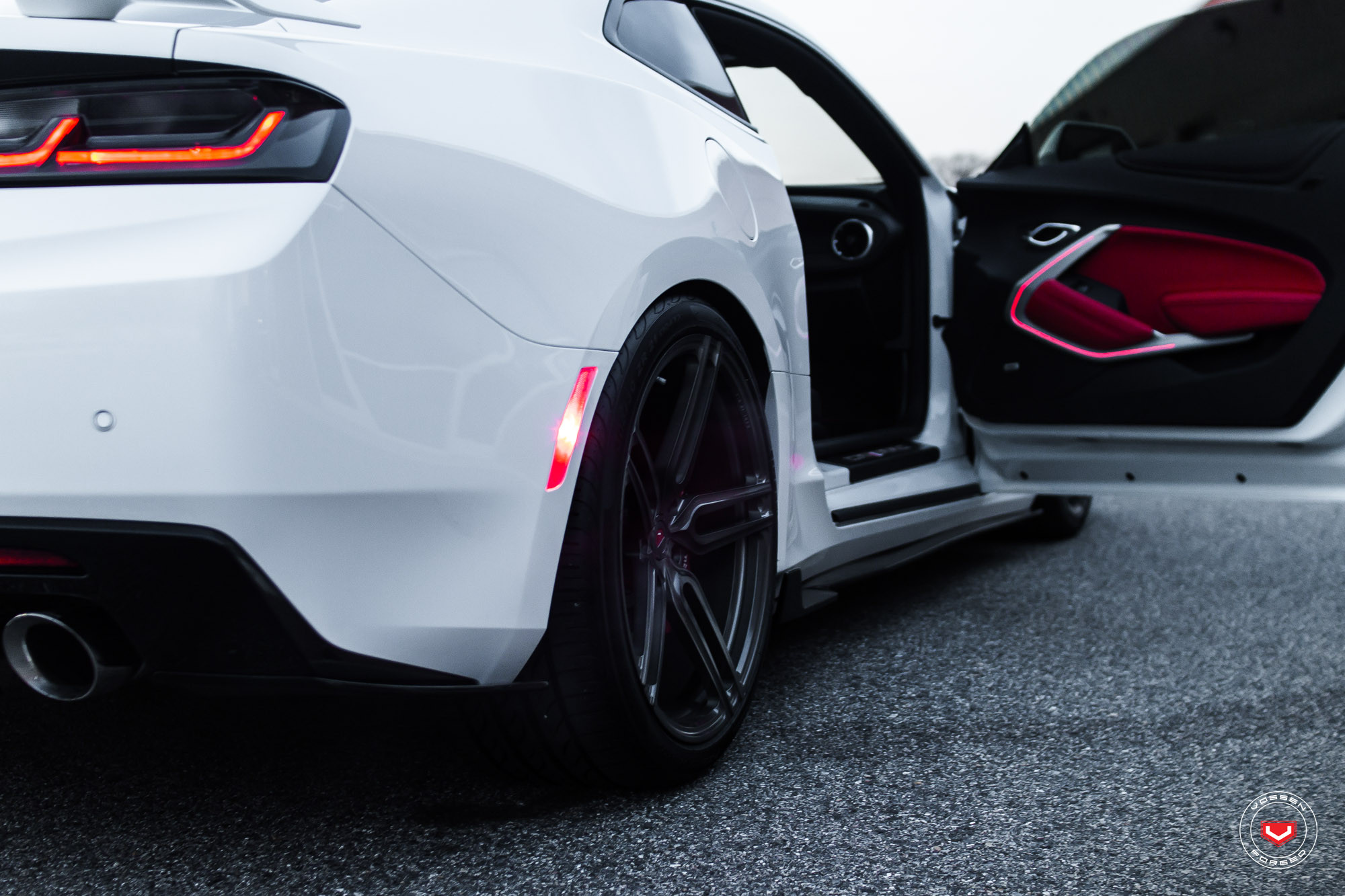 Custom Side Skirts on White Chevy Camaro SS - Photo by Vossen